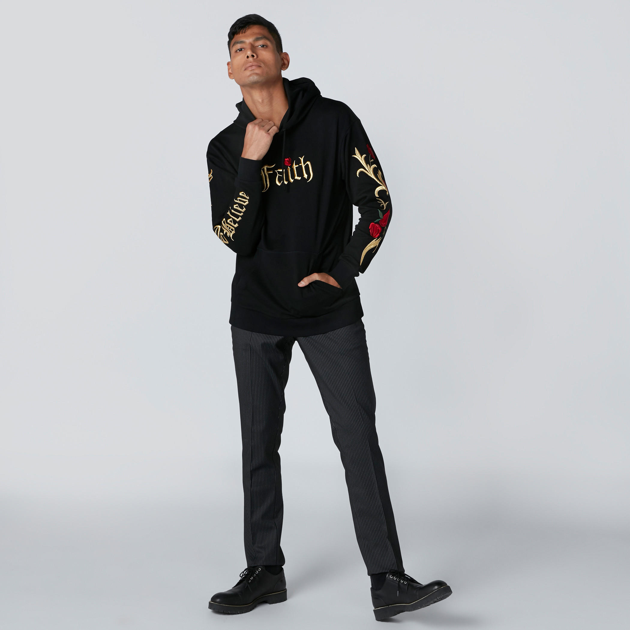 Embroidered Sweatshirt in Regular Fit with Kangaroo Pockets-men-winterwear-hoodiesandsweatshirts-image-1