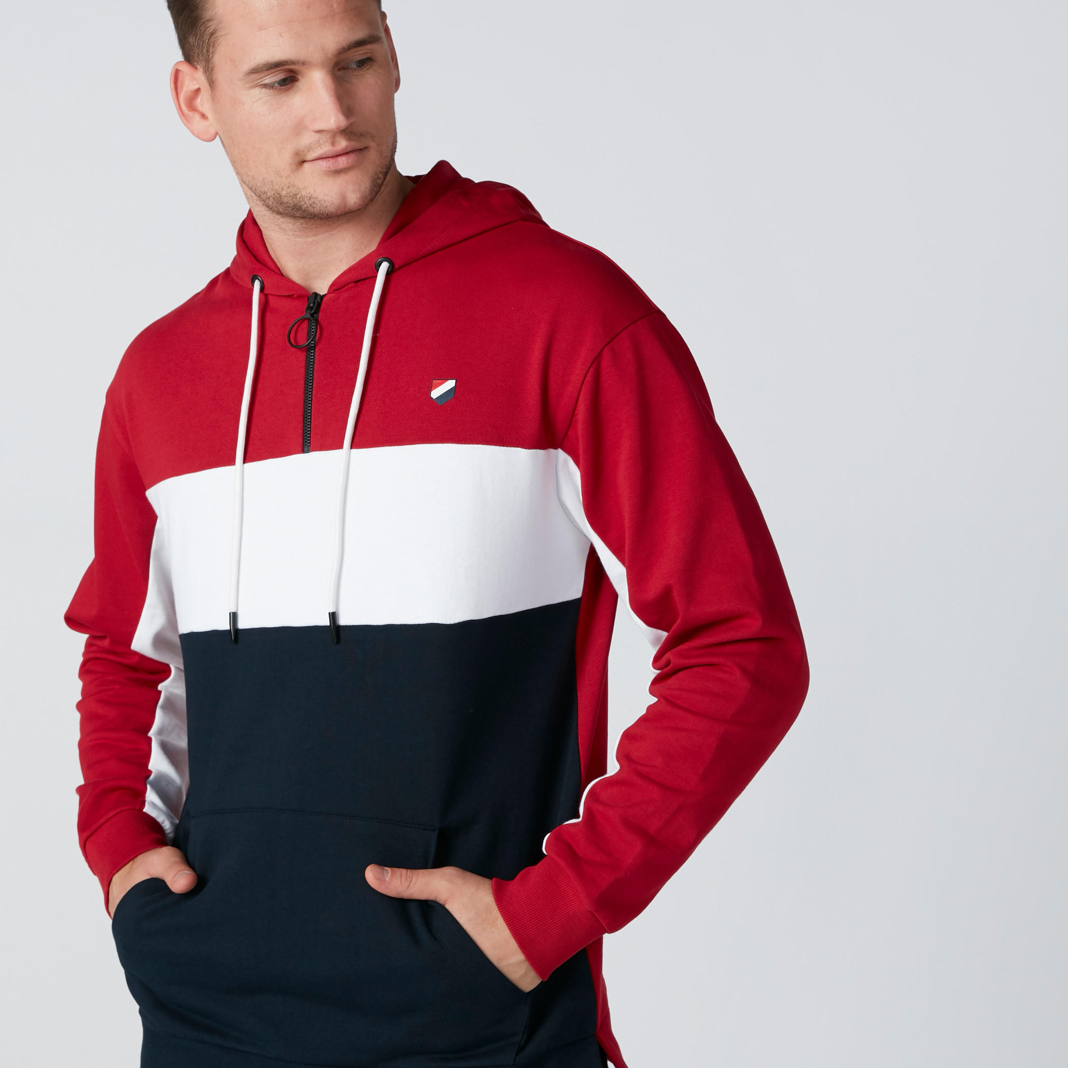 سويت شيرت بقبعة وأكمام طويلة وجيوب كانجارو-men-winterwear-hoodiesandsweatshirts-image-4