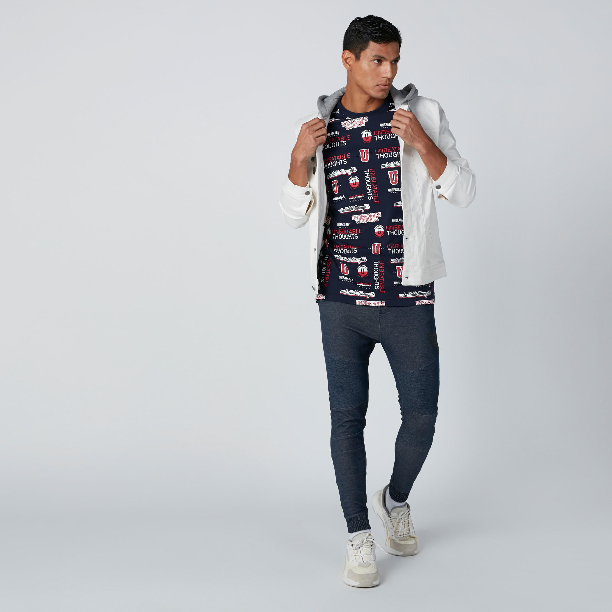 تيشيرت بياقة مستديرة وأكمام قصيرة وطبعات-men-clothing-tshirtsandpolos-tshirts-image-1