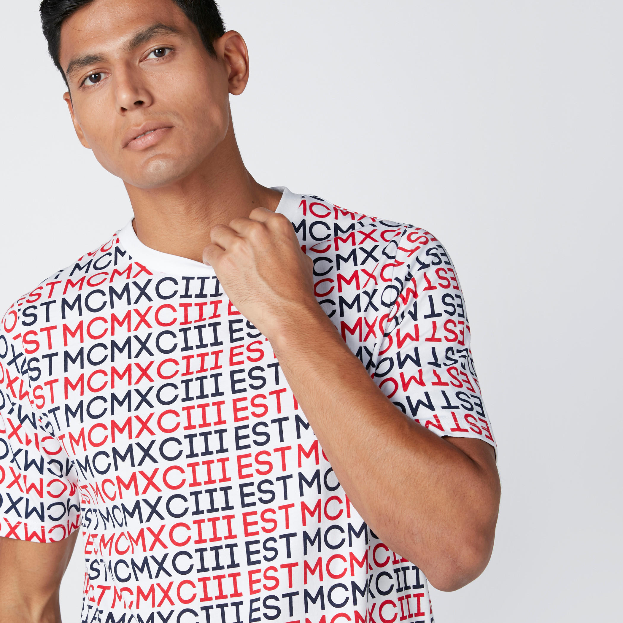تيشيرت بياقة مستديرة وأكمام قصيرة وطبعات-men-clothing-tshirtsandpolos-tshirts-image-4