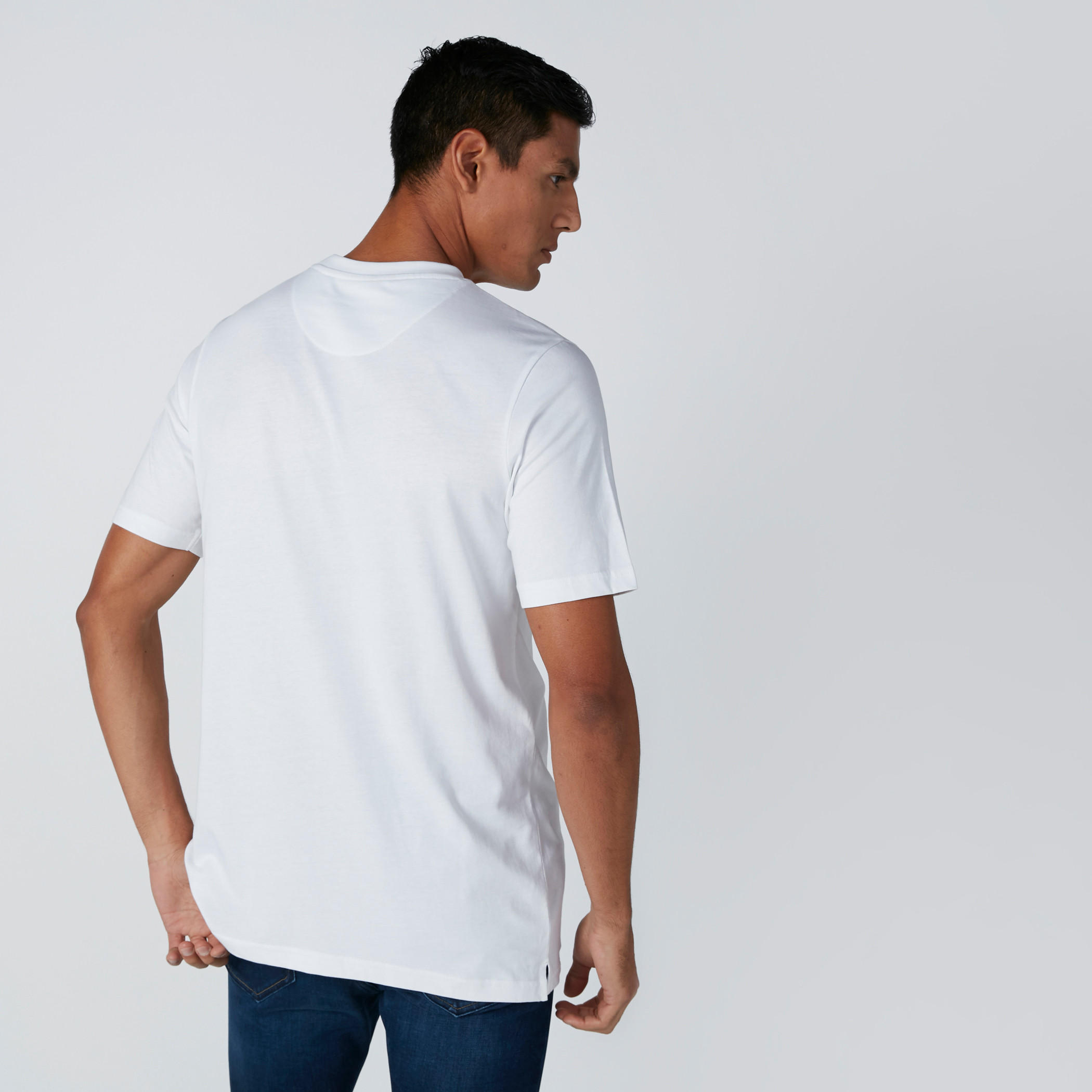 تيشيرت بياقة مستديرة وأكمام قصيرة وطبعات-men-clothing-tshirtsandpolos-tshirts-image-2