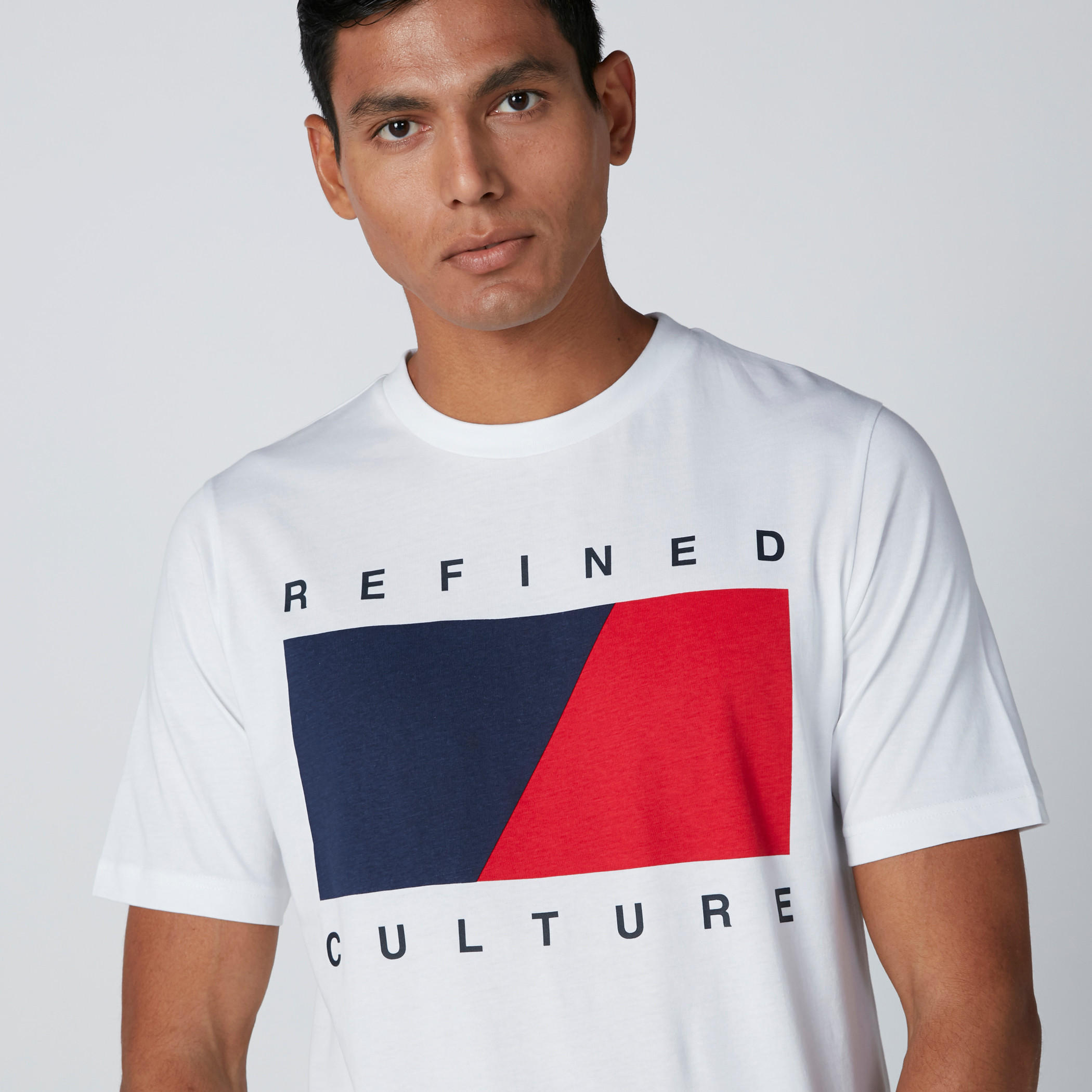 تيشيرت بياقة مستديرة وأكمام قصيرة وطبعات-men-clothing-tshirtsandpolos-tshirts-image-1