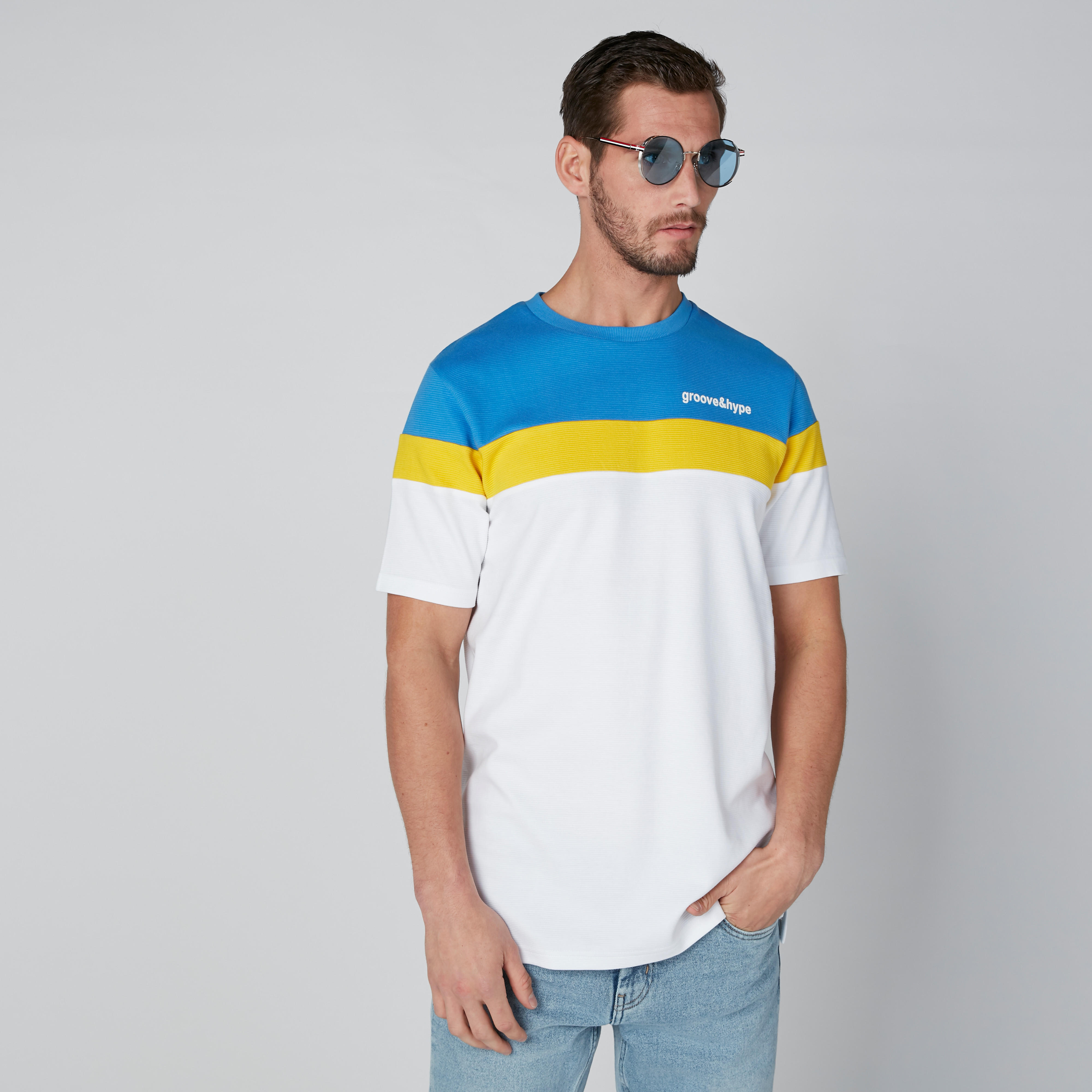تيشيرت مقلّم بياقة مستديرة وأكمام قصيرة-men-clothing-tshirtsandpolos-tshirts-image-1