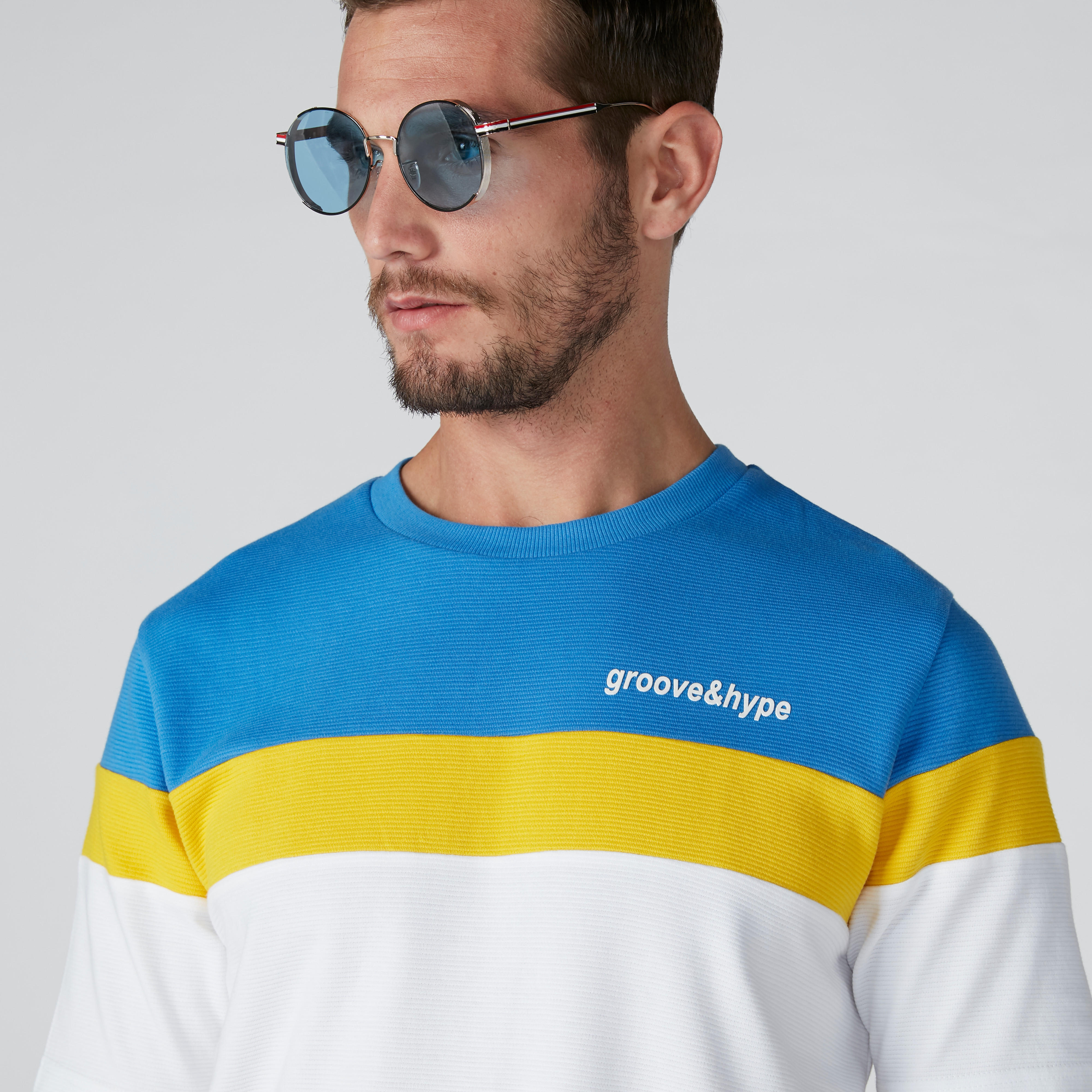 تيشيرت مقلّم بياقة مستديرة وأكمام قصيرة-men-clothing-tshirtsandpolos-tshirts-image-4