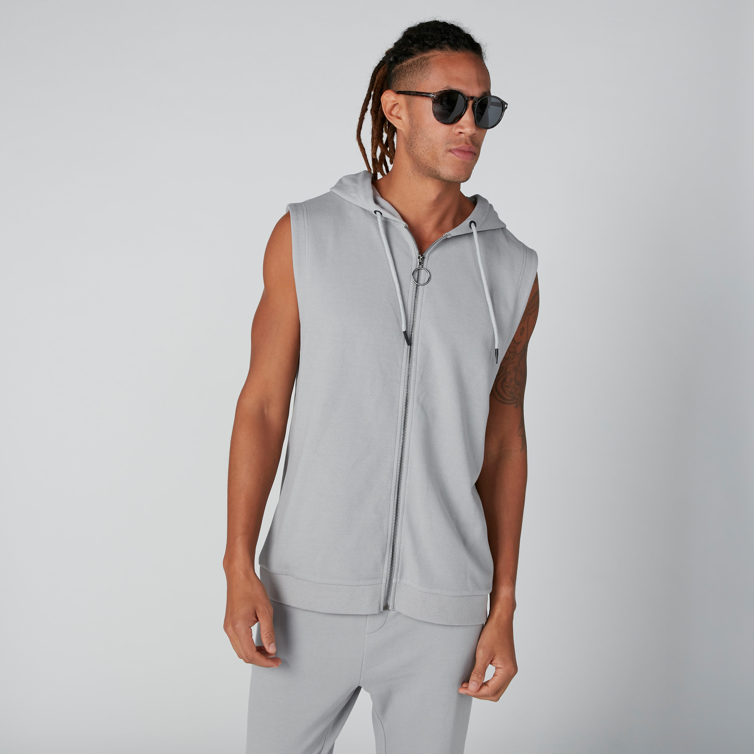 تيشيرت دون أكمام بقبعة وسحاب إغلاق-men-clothing-tshirtsandpolos-tshirts-image-7