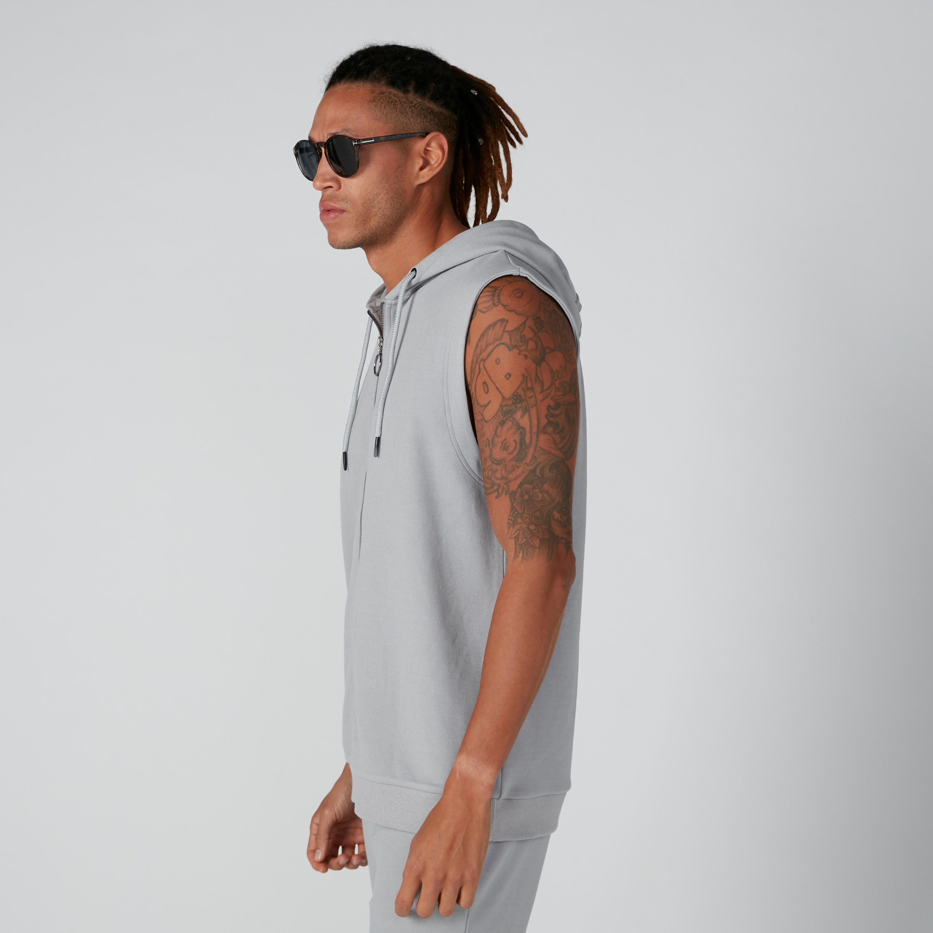 تيشيرت دون أكمام بقبعة وسحاب إغلاق-men-clothing-tshirtsandpolos-tshirts-image-8