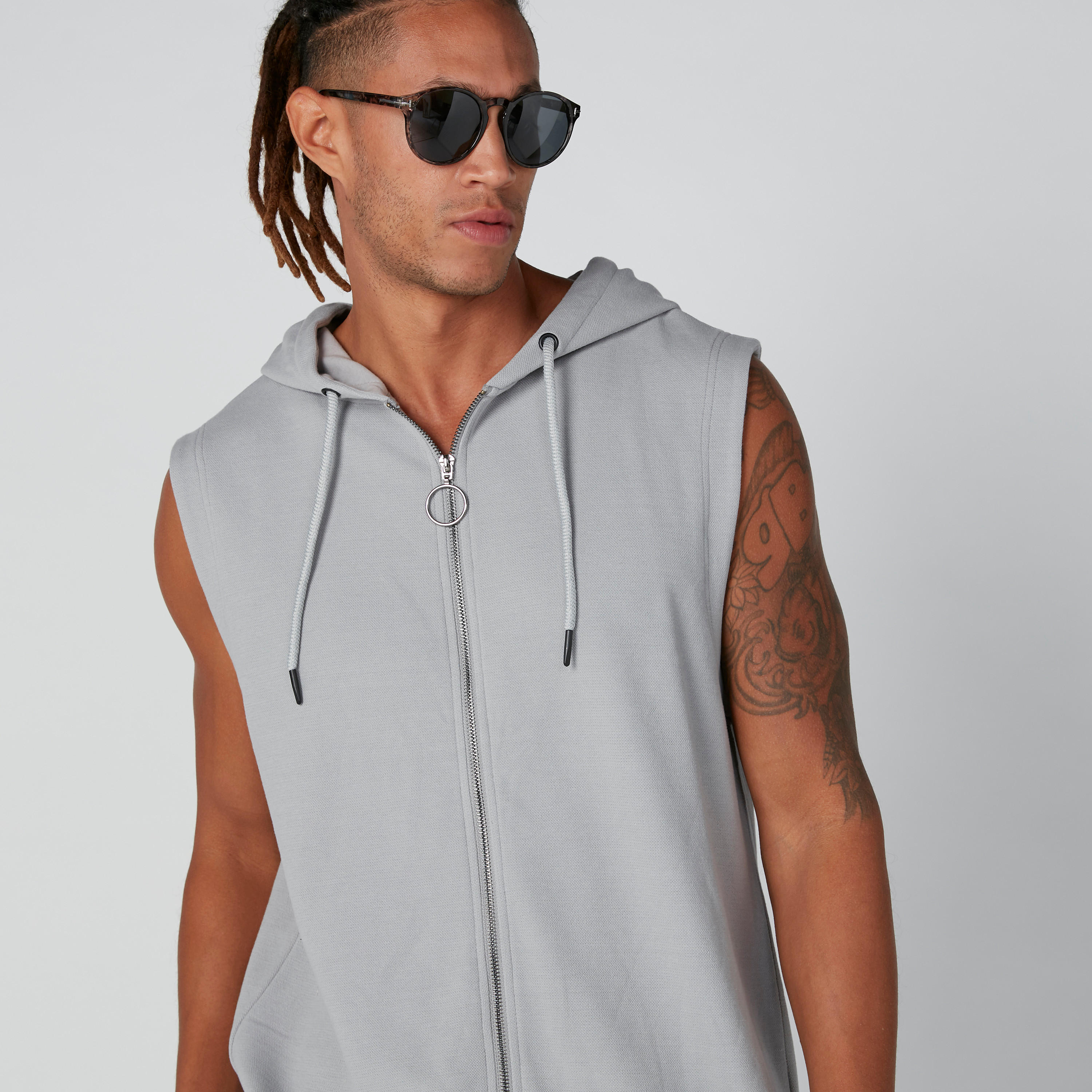 تيشيرت دون أكمام بقبعة وسحاب إغلاق-men-clothing-tshirtsandpolos-tshirts-image-9