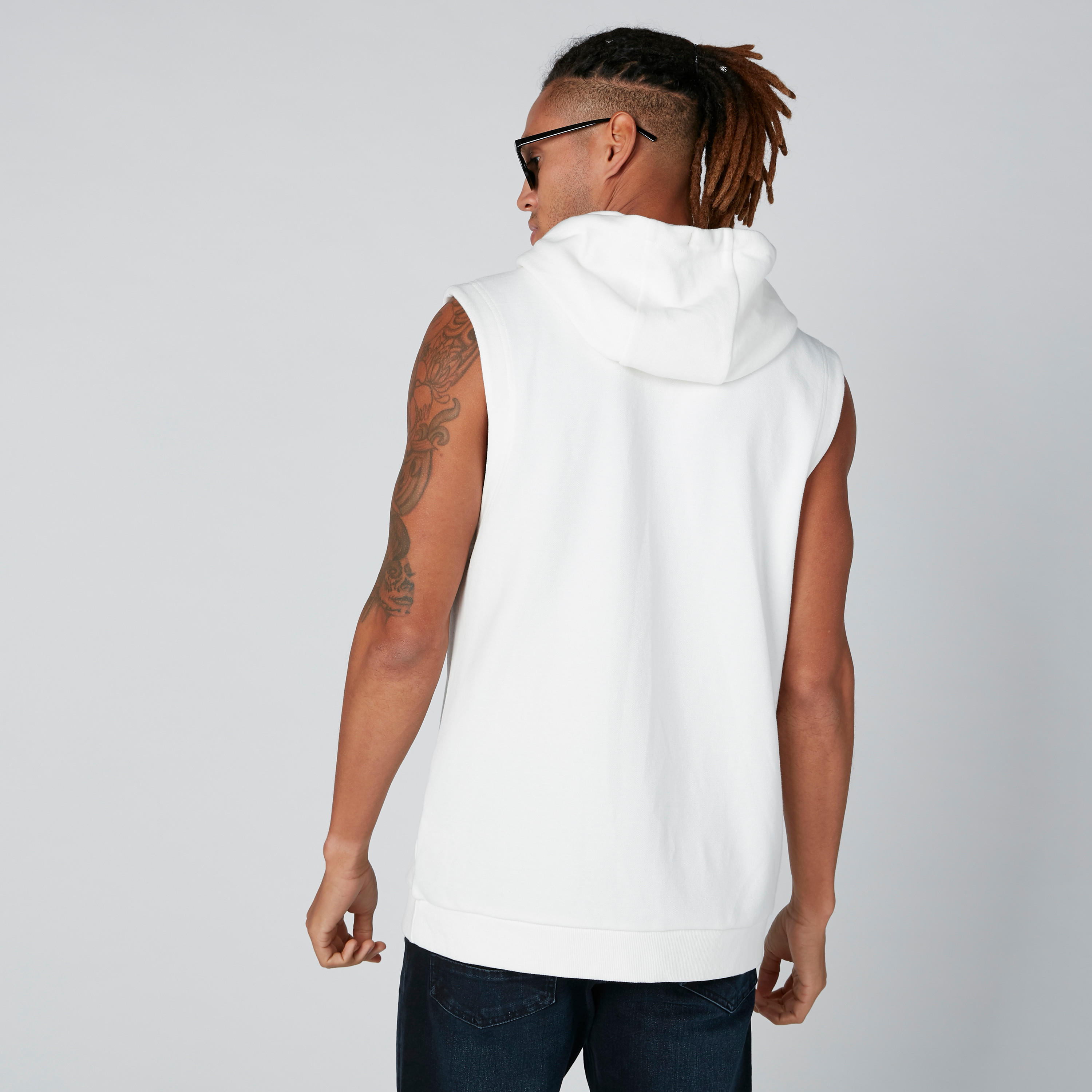 تيشيرت دون أكمام بقبعة وسحاب إغلاق-men-clothing-tshirtsandpolos-tshirts-image-2