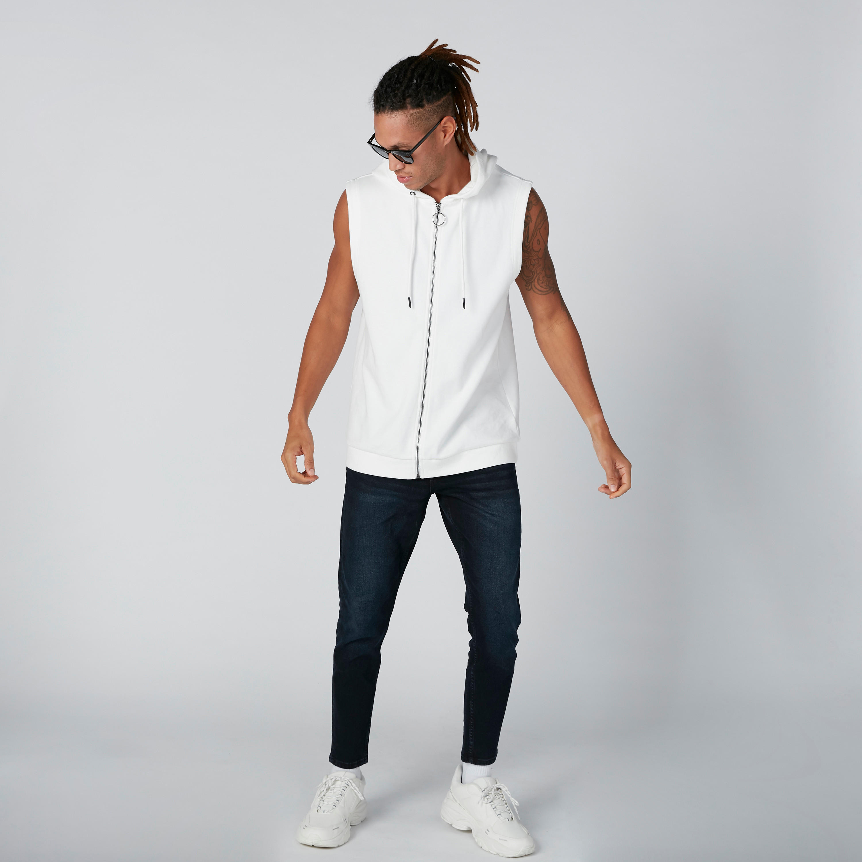 تيشيرت دون أكمام بقبعة وسحاب إغلاق-men-clothing-tshirtsandpolos-tshirts-image-1