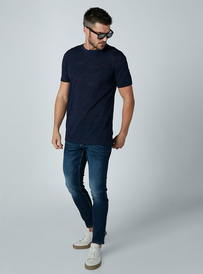 تيشيرت سادة بياقة مستديرة وأكمام قصيرة-men-clothing-tshirtsandpolos-tshirts-image-4