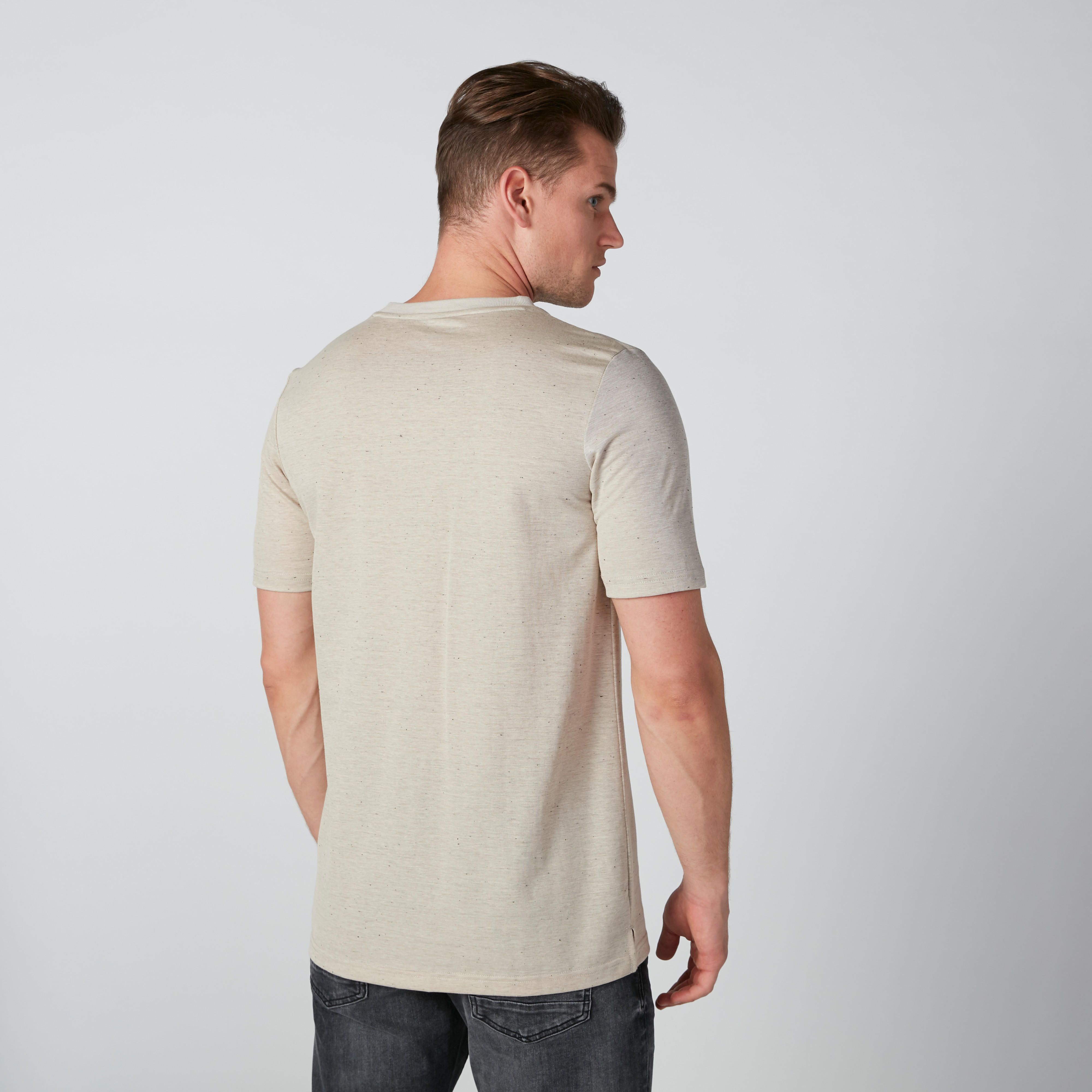 تيشيرت بياقة مستديرة وأكمام قصيرة وطبعات-men-clothing-tshirtsandpolos-tshirts-image-3