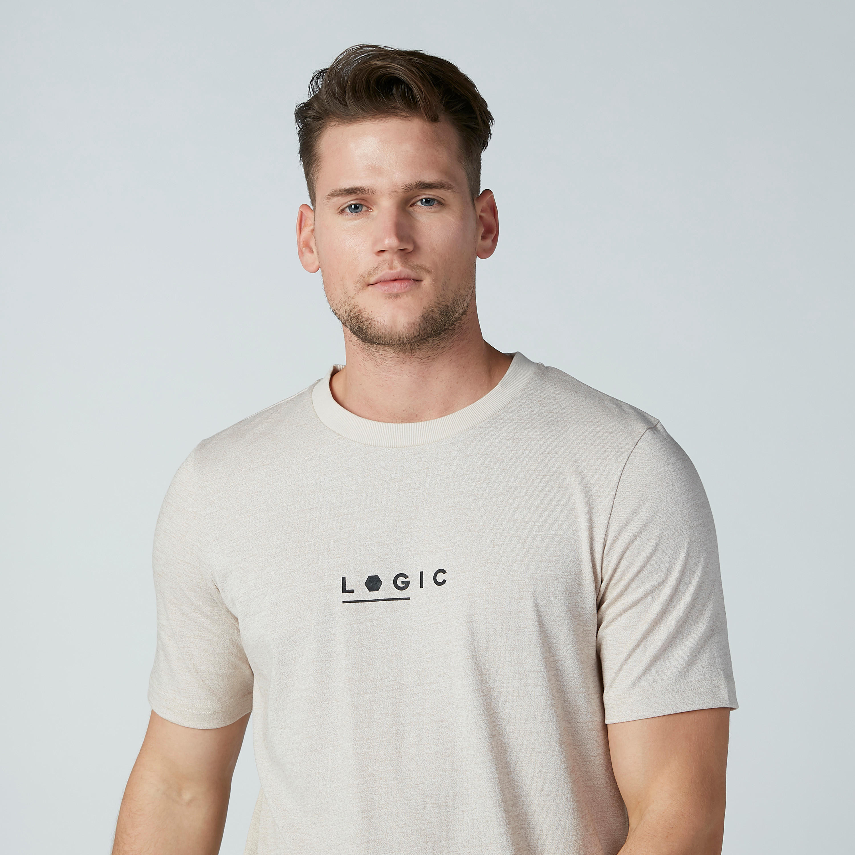 تيشيرت بياقة ضيقة وأكمام قصيرة وطبعات-men-clothing-tshirtsandpolos-tshirts-image-3