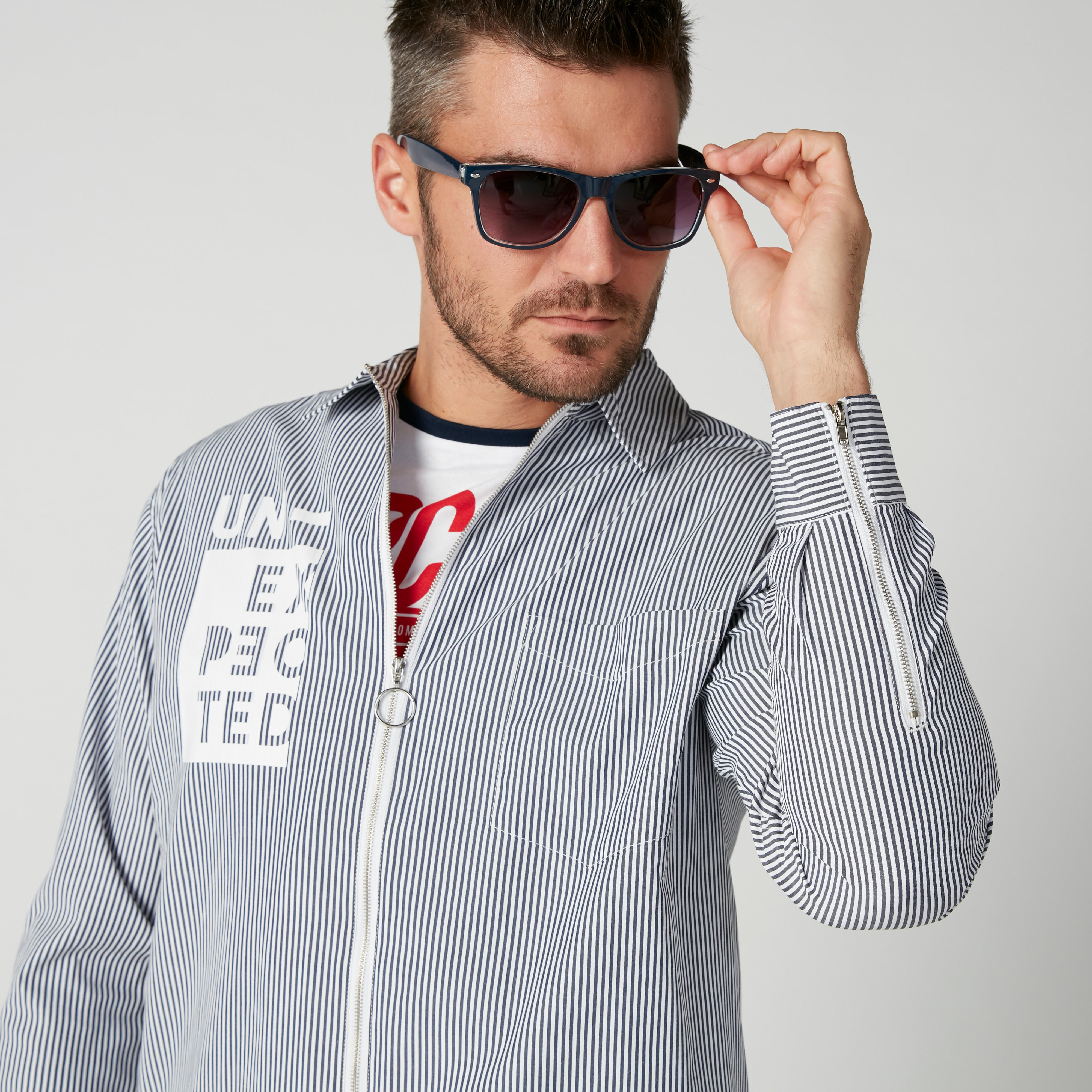 قميص مقلّم بأكمام طويلة وجيوب وسحّاب-men-clothing-shirts-image-5