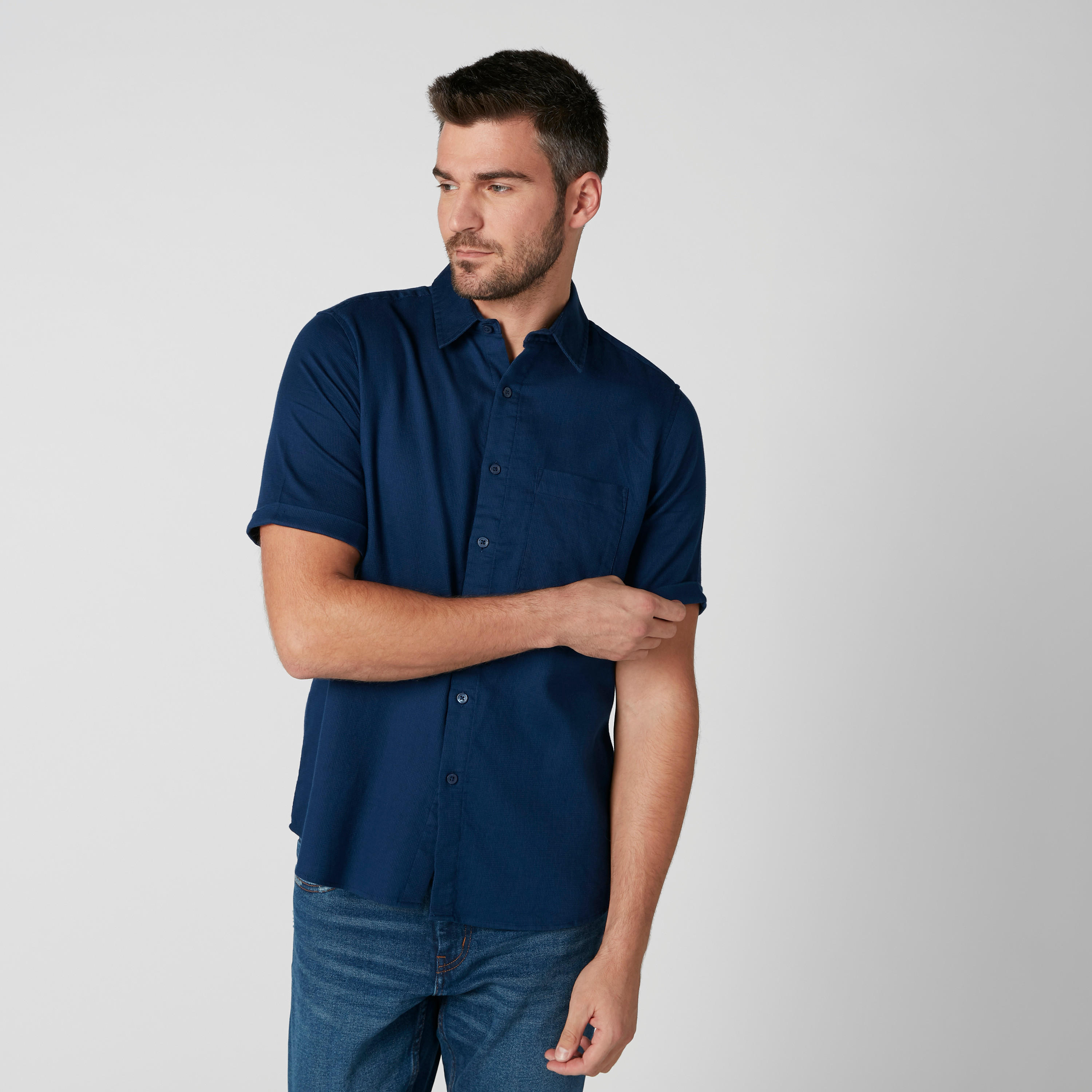 قميص بأكمام قصيرة وأزرار-men-clothing-shirts-image-4