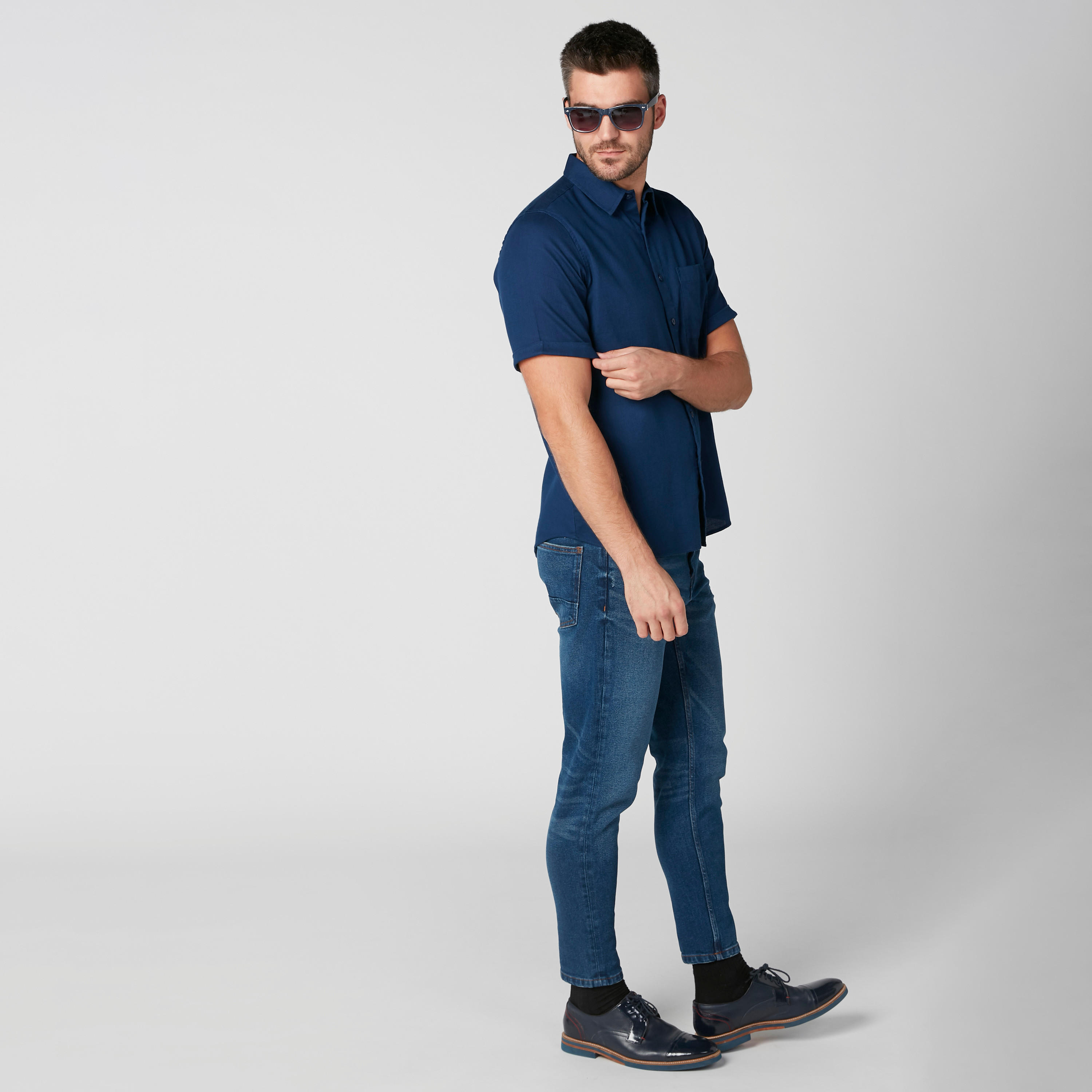 قميص بأكمام قصيرة وأزرار-men-clothing-shirts-image-2