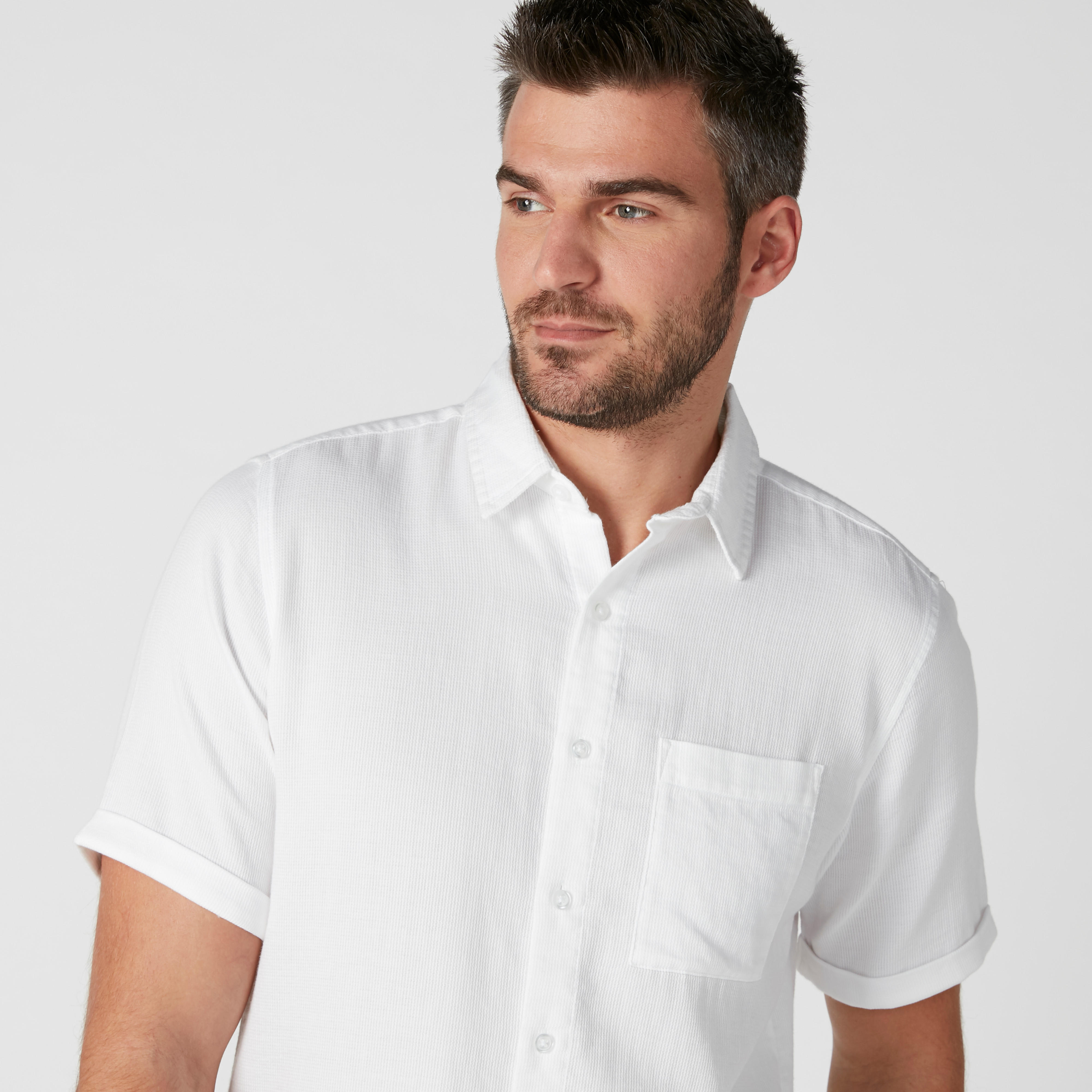 قميص بأكمام قصيرة وأزرار-men-clothing-shirts-image-5