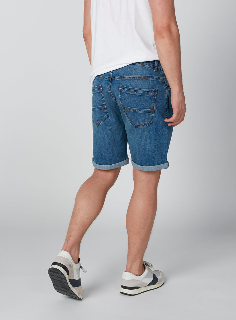 شورت دينم بقصّة عادية وخصر متوسط الارتفاع وجيوب-men-clothing-bottoms-shorts-image-3