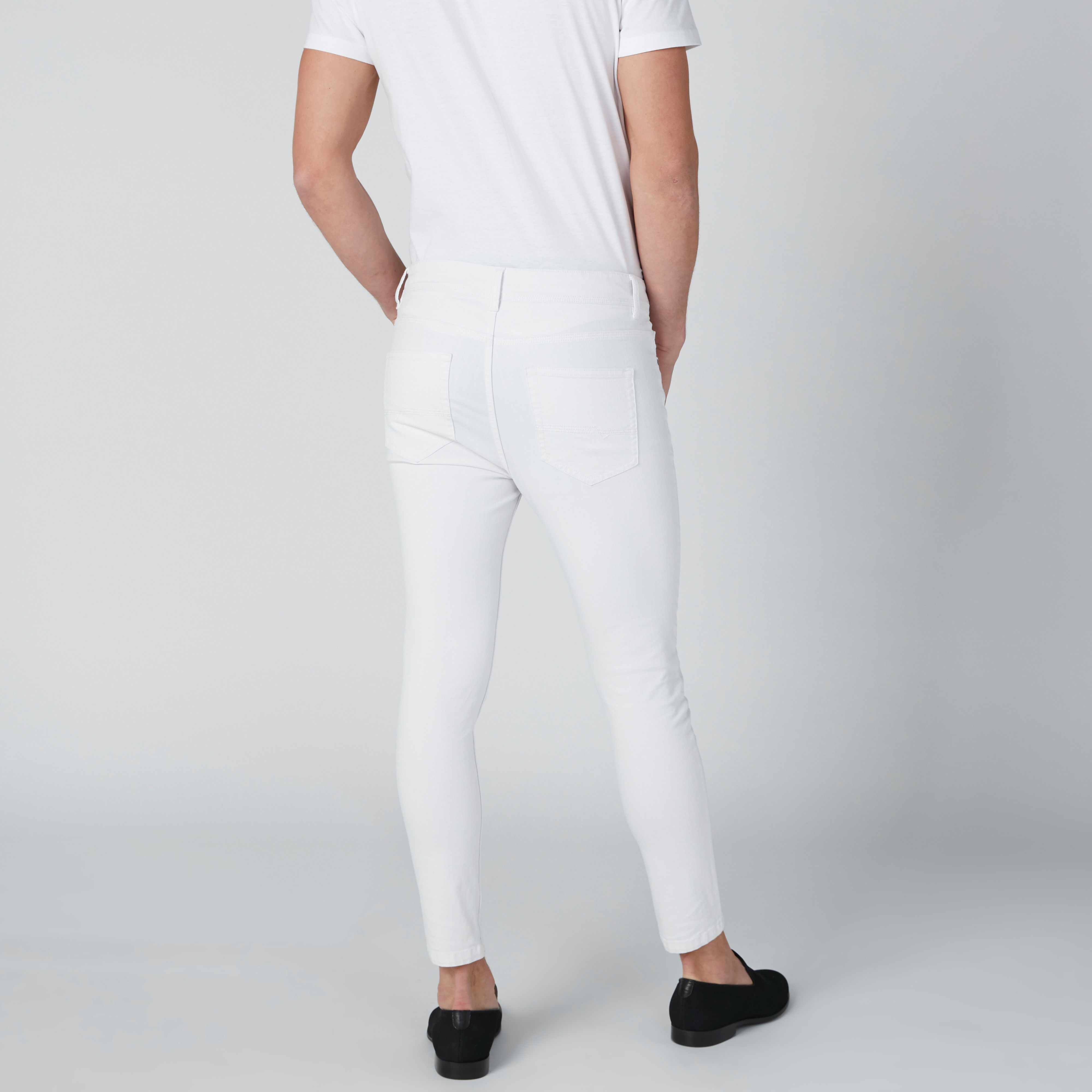 بنطال جينز طويل بخصر متوسط الارتفاع وجيوب وحلقات للحزام-men-clothing-bottoms-jeans-image-2