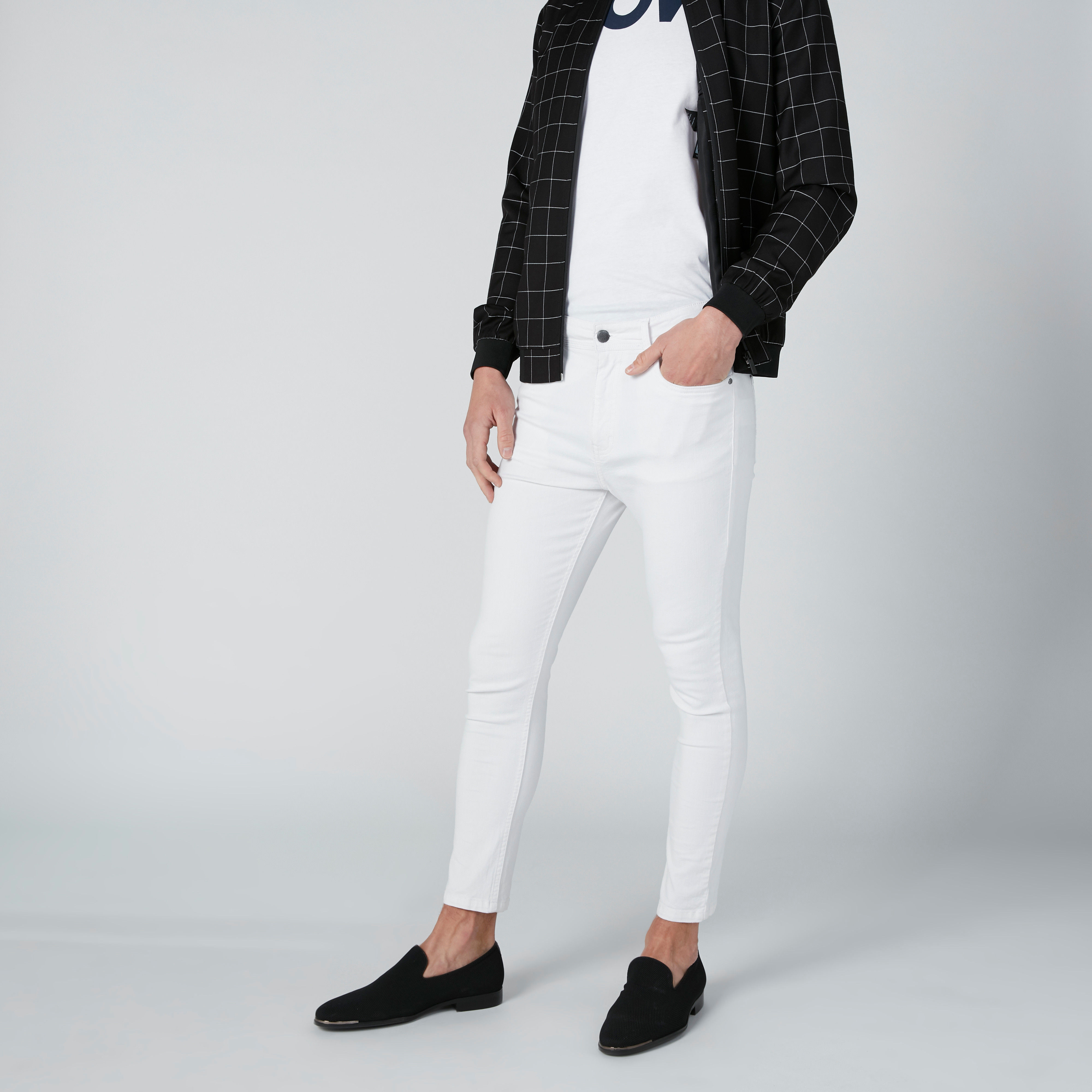 بنطال جينز طويل بخصر متوسط الارتفاع وجيوب وحلقات للحزام-men-clothing-bottoms-jeans-image-4