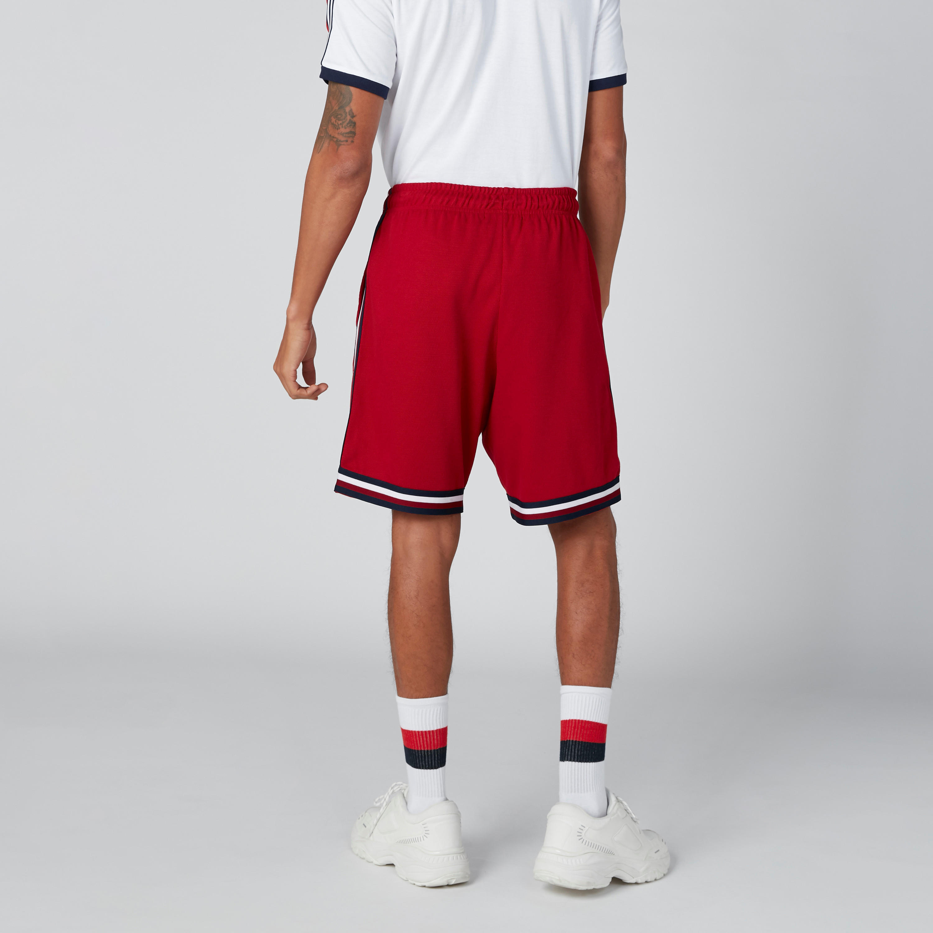 شورت بخصر متوسط الارتفاع ورباط وجيوب وشريطة-men-clothing-bottoms-shorts-image-2