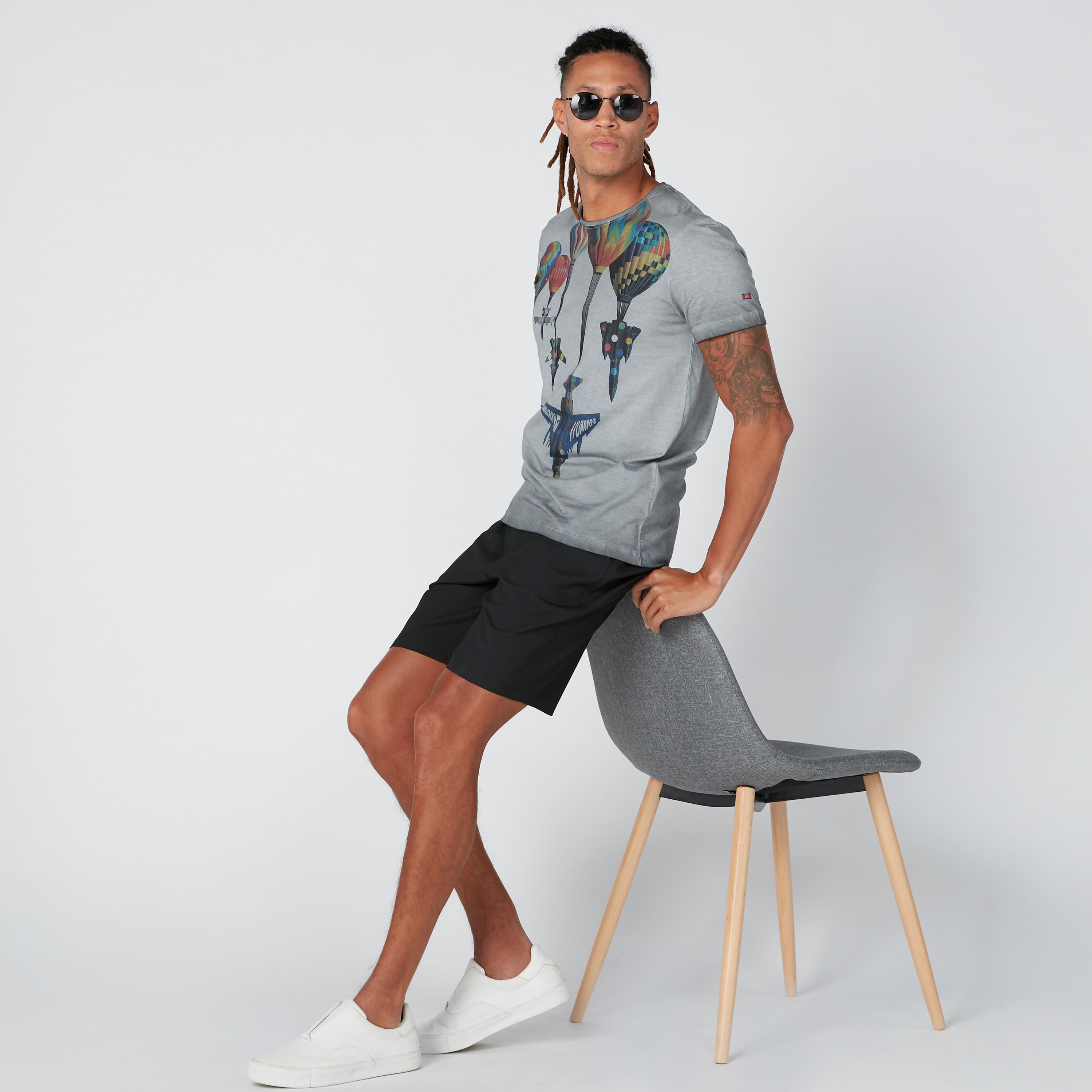 شورت بقصّة عادية ورباط وخصر متوسط الارتفاع وجيوب-men-clothing-bottoms-shorts-image-3