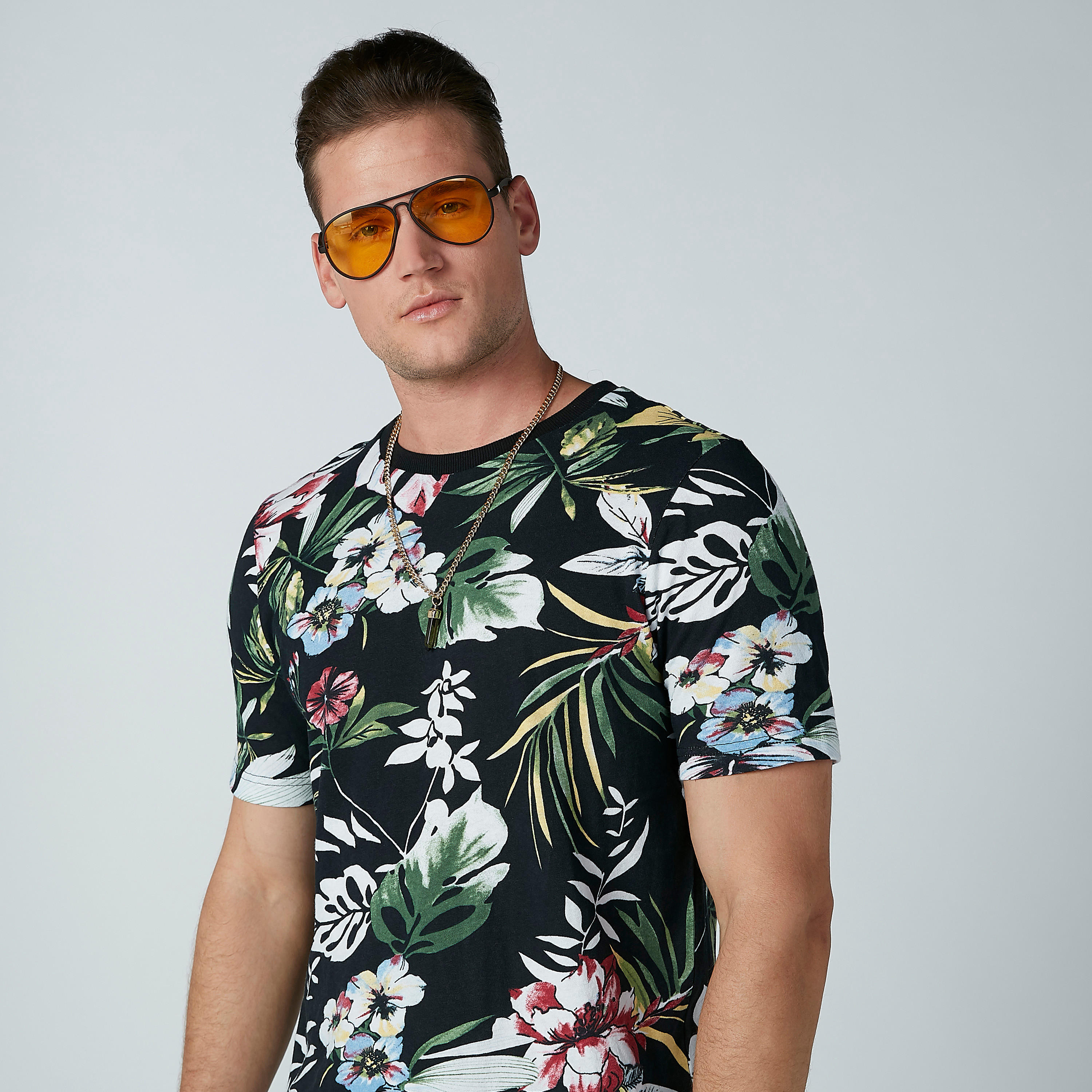 تيشيرت بأكمام قصيرة وطبعات-men-clothing-tshirtsandpolos-tshirts-image-1