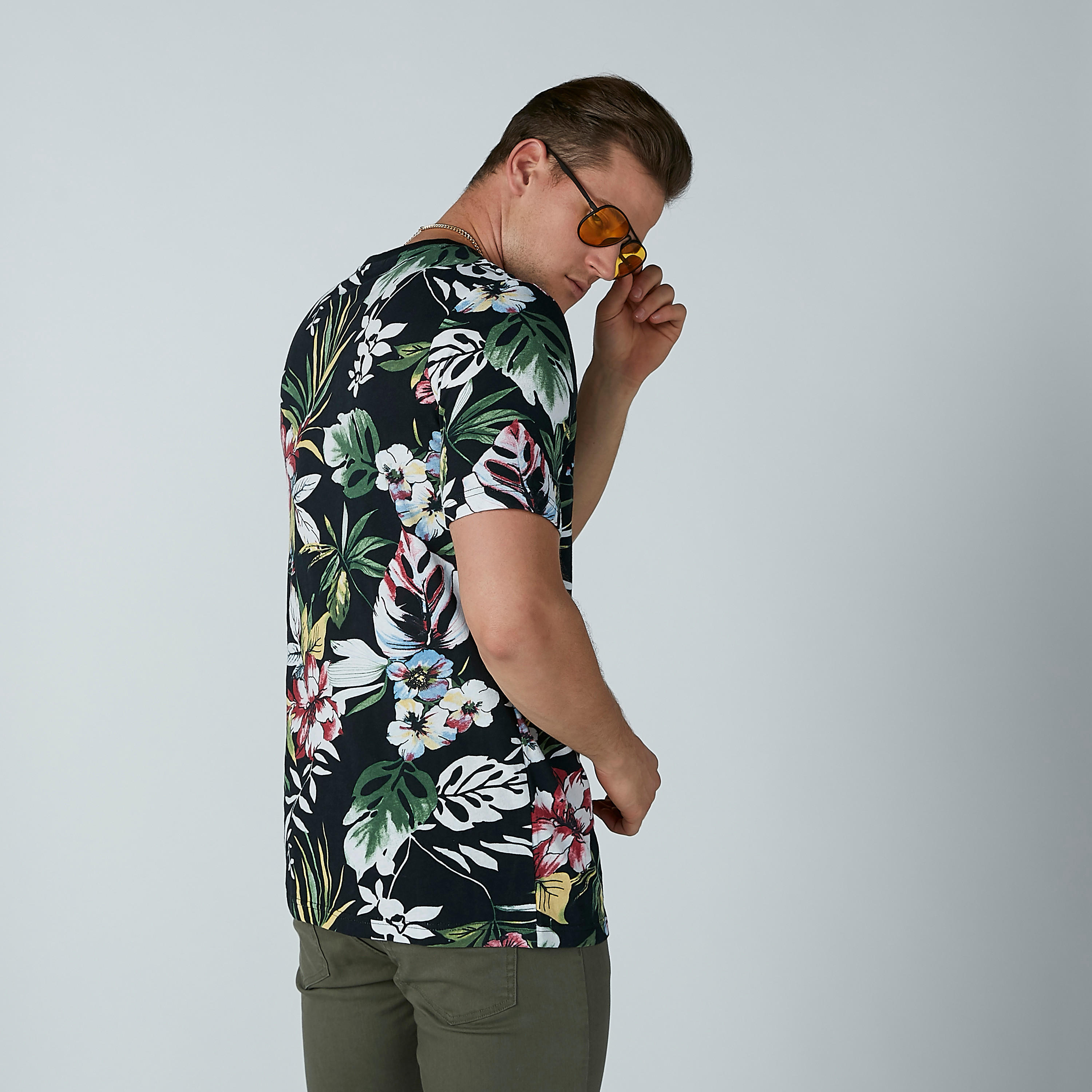 تيشيرت بأكمام قصيرة وطبعات-men-clothing-tshirtsandpolos-tshirts-image-4