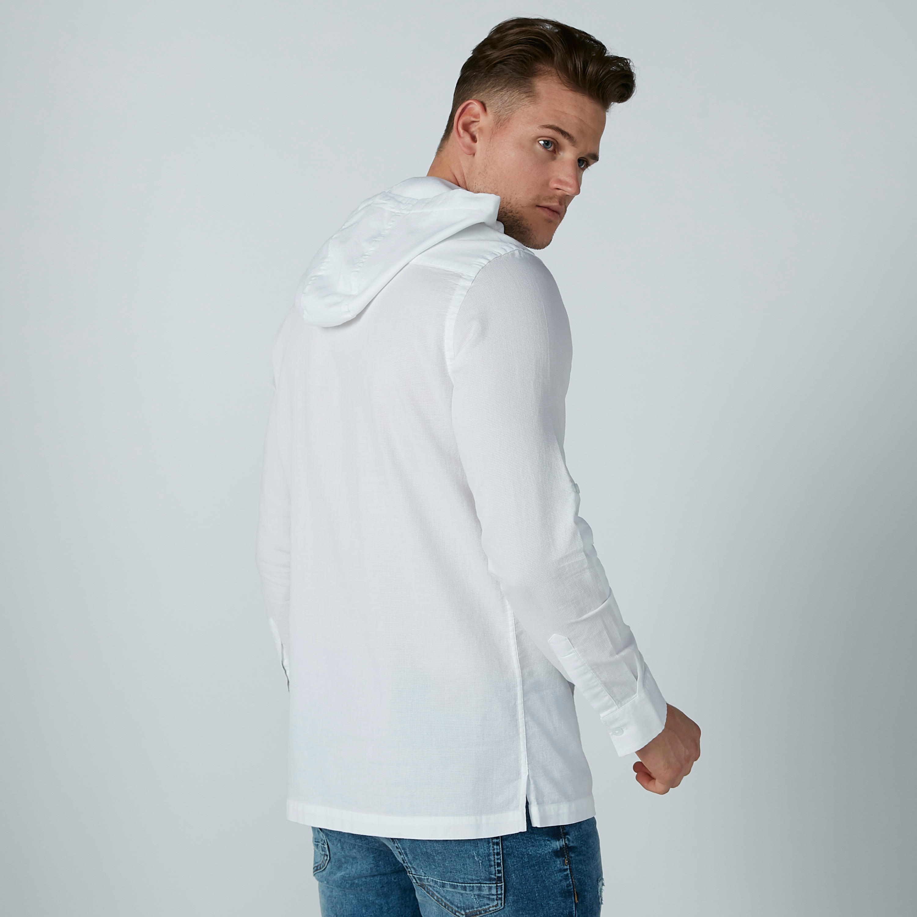 قميص سادة بقبّعة وأكمام طويلة وجيوب وسحّاب-men-clothing-shirts-image-6