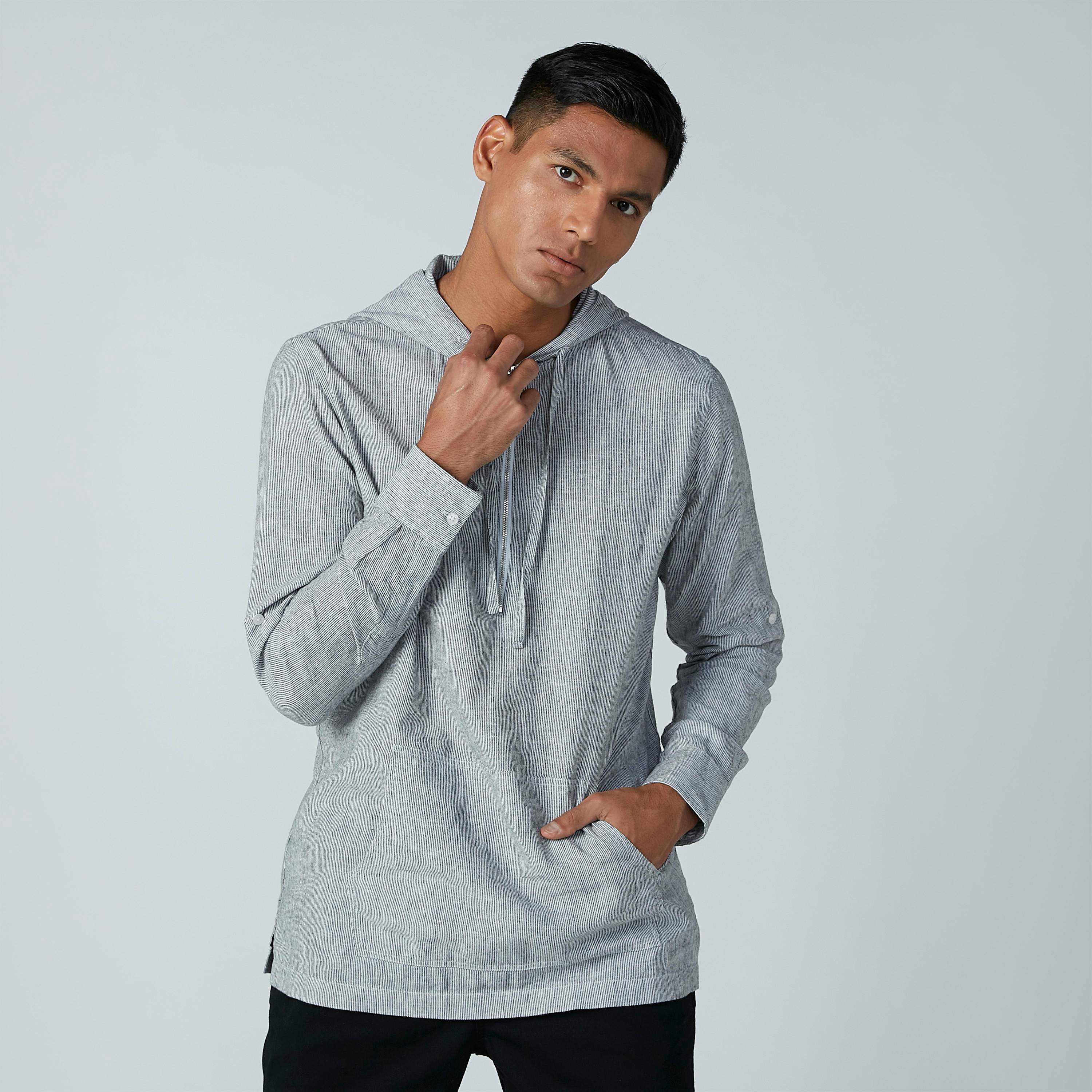 قميص بقبّعة وأكمام طويلة وسحّاب-men-clothing-shirts-image-2