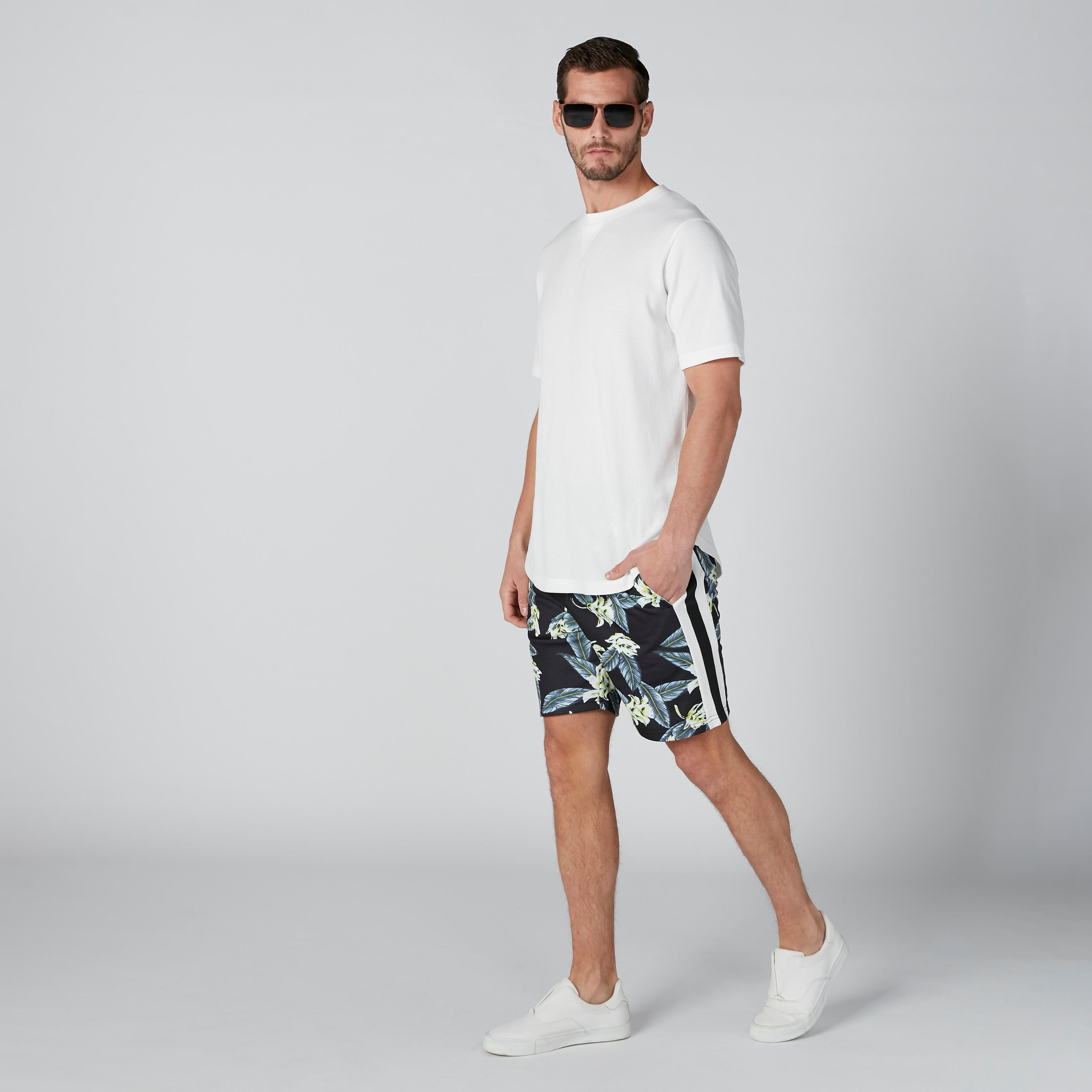 Floral Printed Shorts with Drawstring in Relaxed Fit-men-clothing-bottoms-shorts-image-1