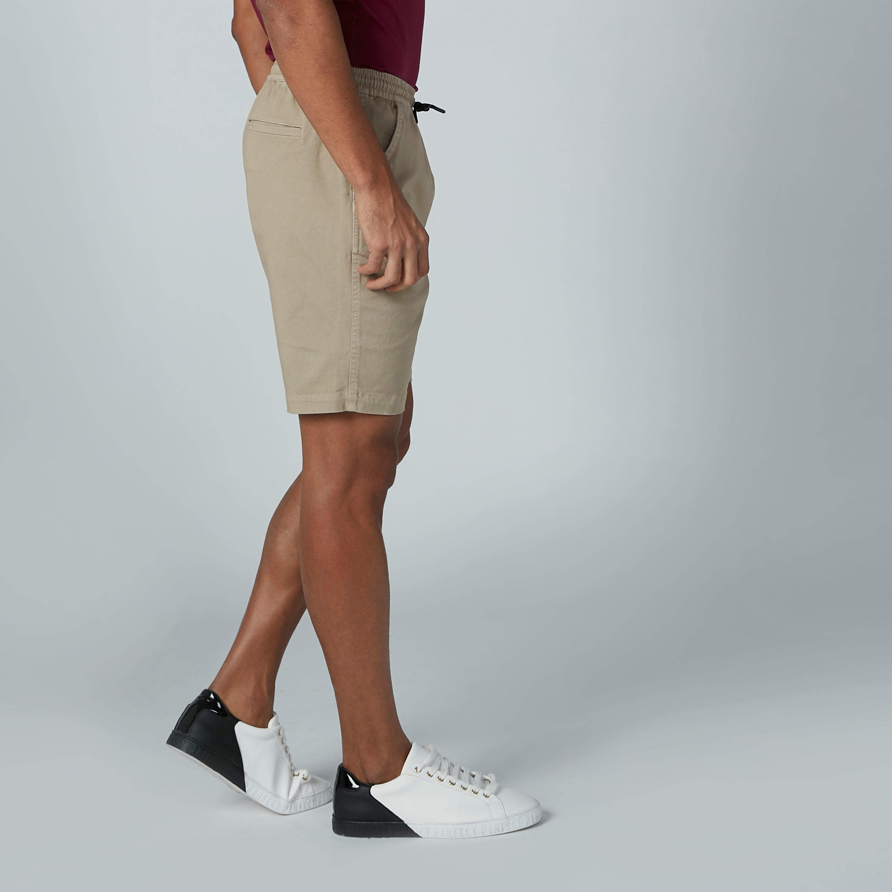 شورت سادة برباط وجيوب-men-clothing-bottoms-shorts-image-3