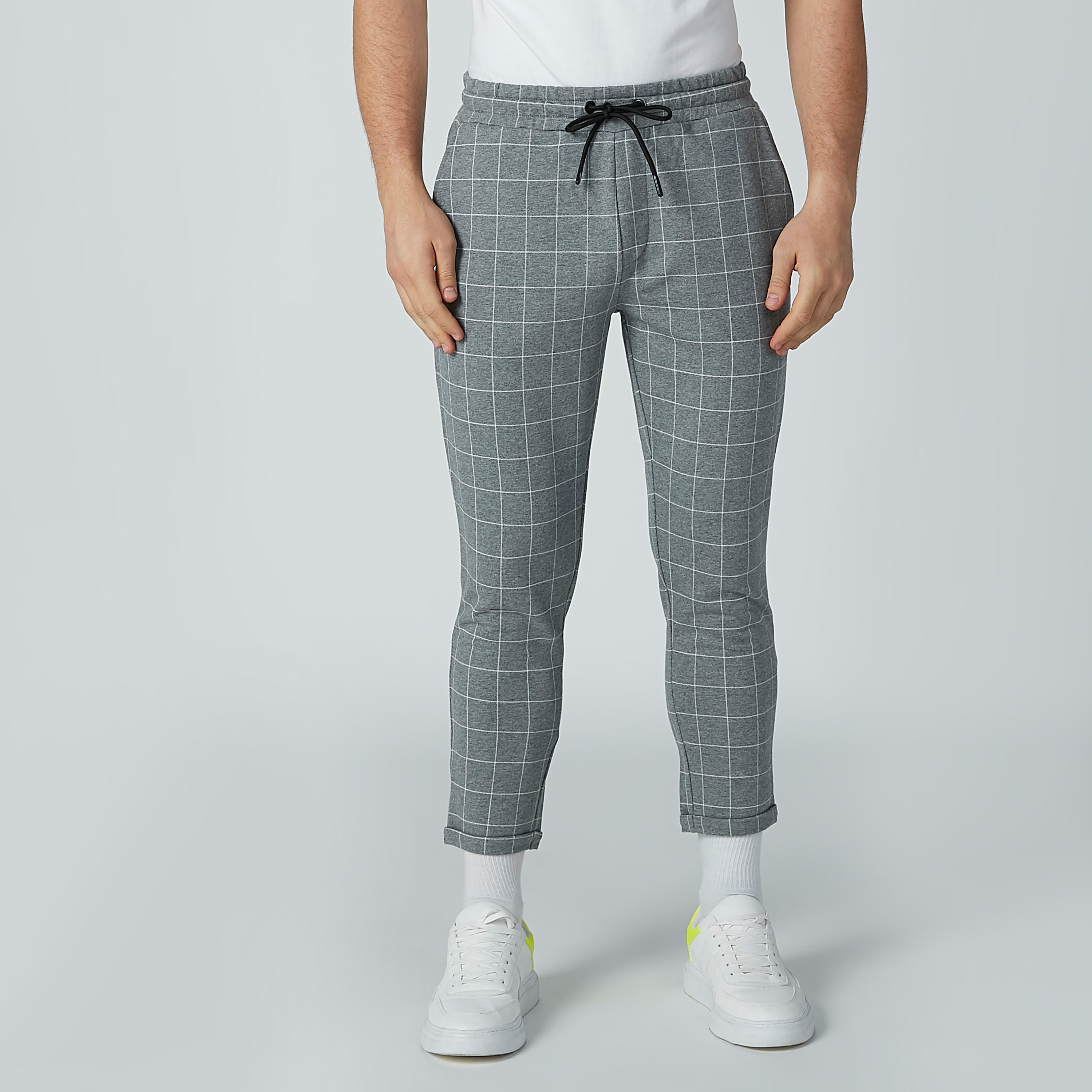 بنطلون مربعات بخصر مطاطي ورباط-men-clothing-bottoms-trousersandchinos-trousers-image-1