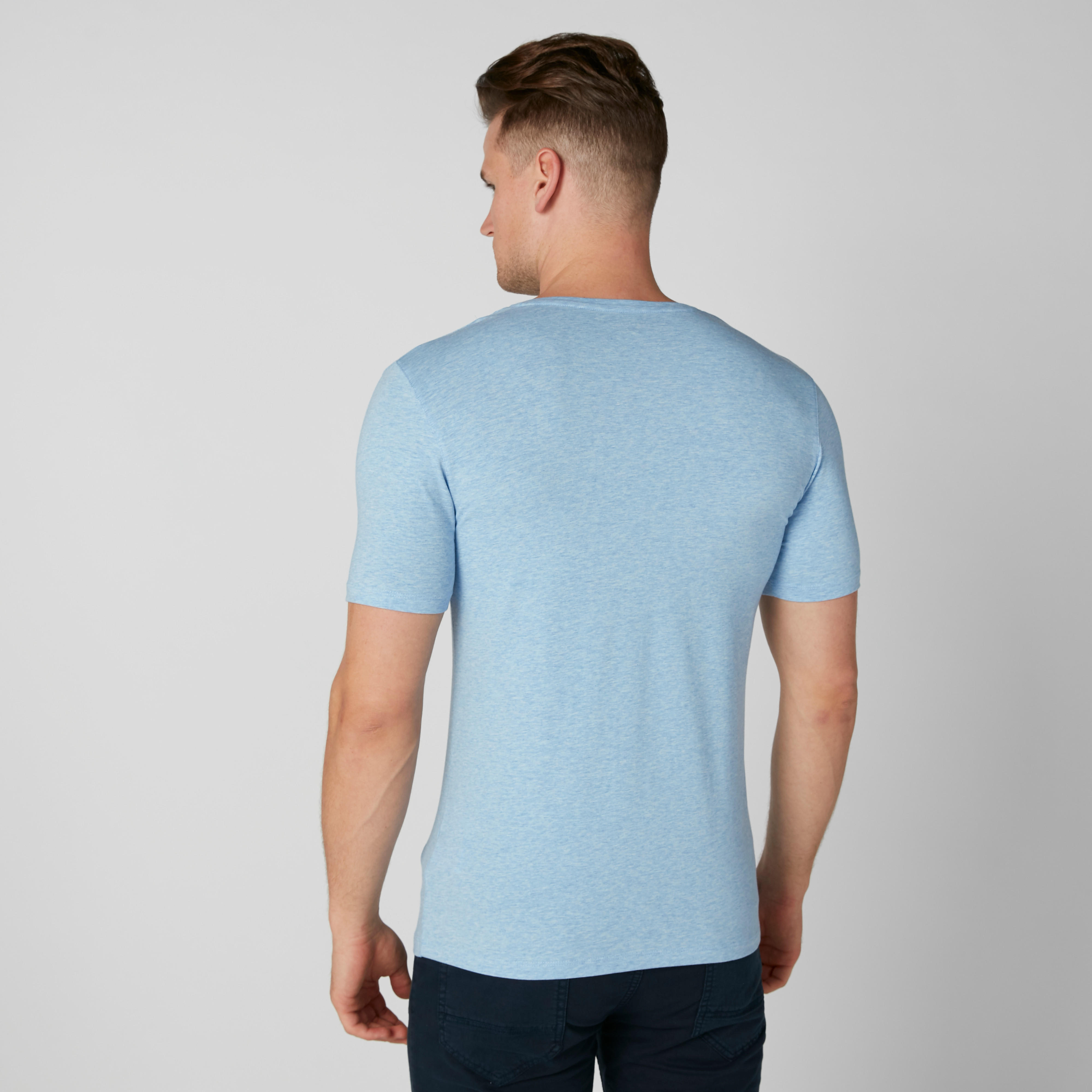 تيشيرت بياقة V وأكمام قصيرة-men-clothing-tshirtsandpolos-tshirts-image-2