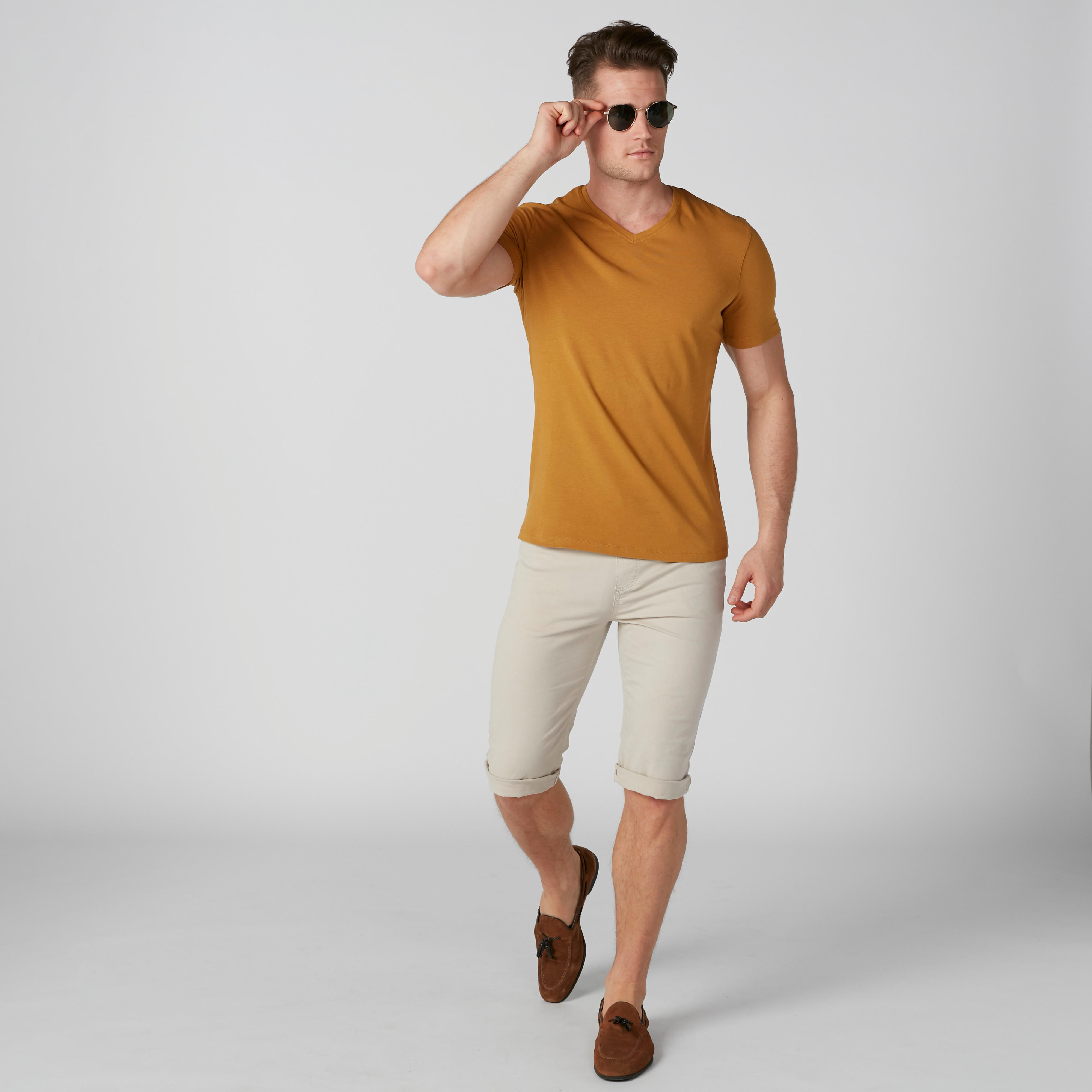 تيشيرت سادة بياقة V وأكمام قصيرة-men-clothing-tshirtsandpolos-tshirts-image-3