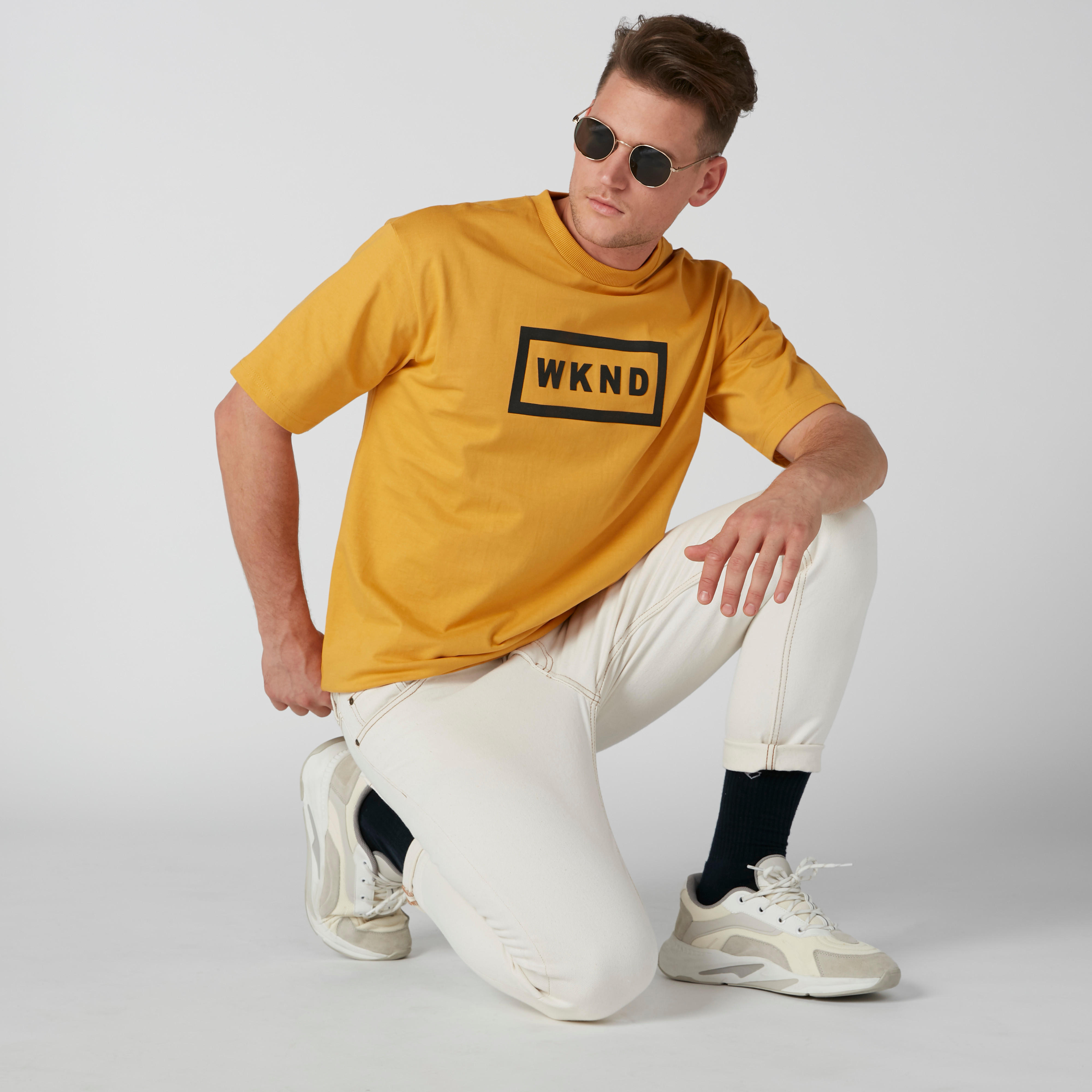 تيشيرت بقصّة واسعة وأكمام قصيرة وطبعات-men-clothing-tshirtsandpolos-tshirts-image-3