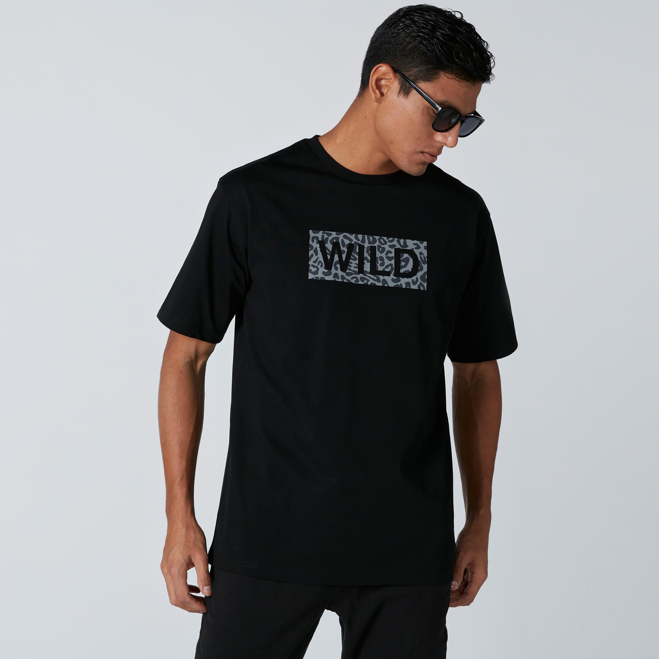 Wild Printed Round Neck T-Shirt with Short Sleeves-men-clothing-tshirtsandpolos-tshirts-image-1