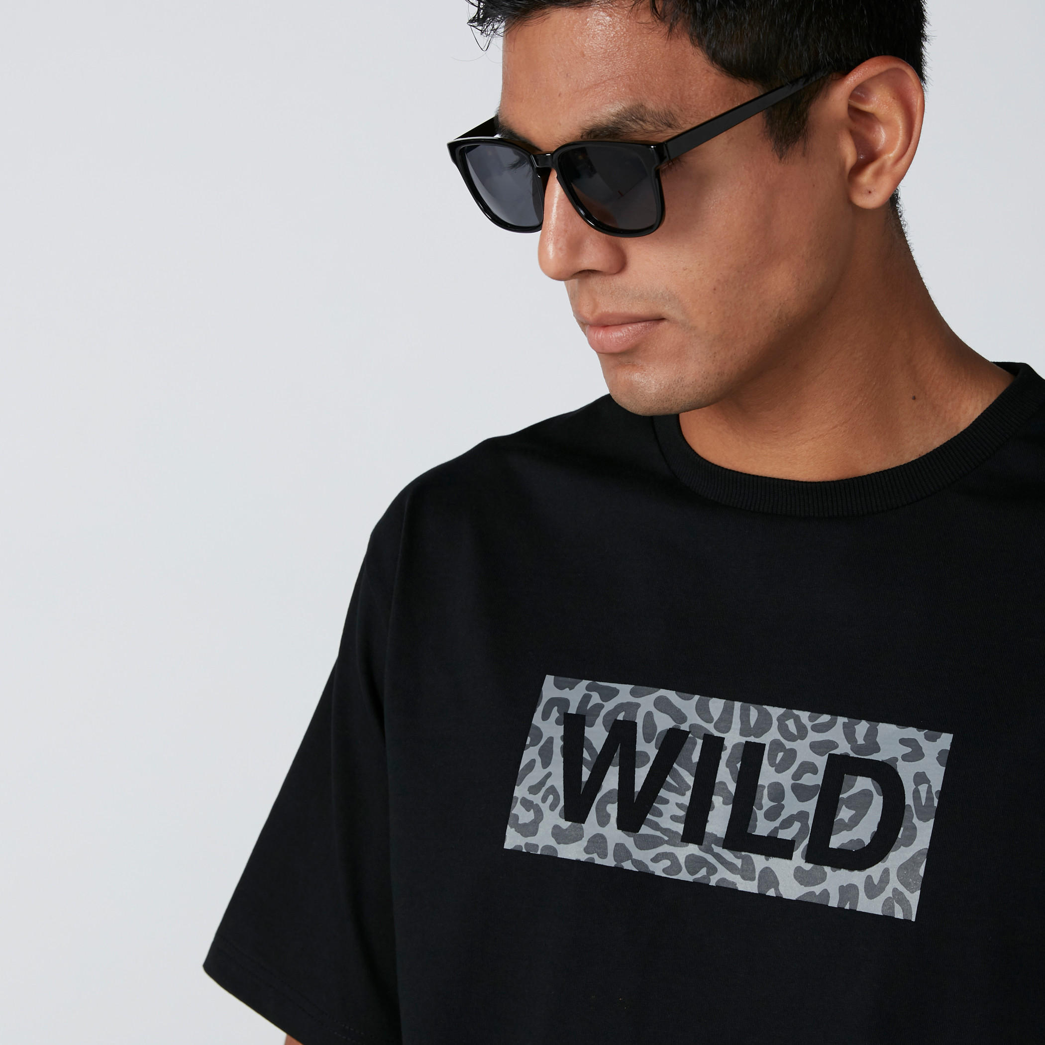 Wild Printed Round Neck T-Shirt with Short Sleeves-men-clothing-tshirtsandpolos-tshirts-image-4