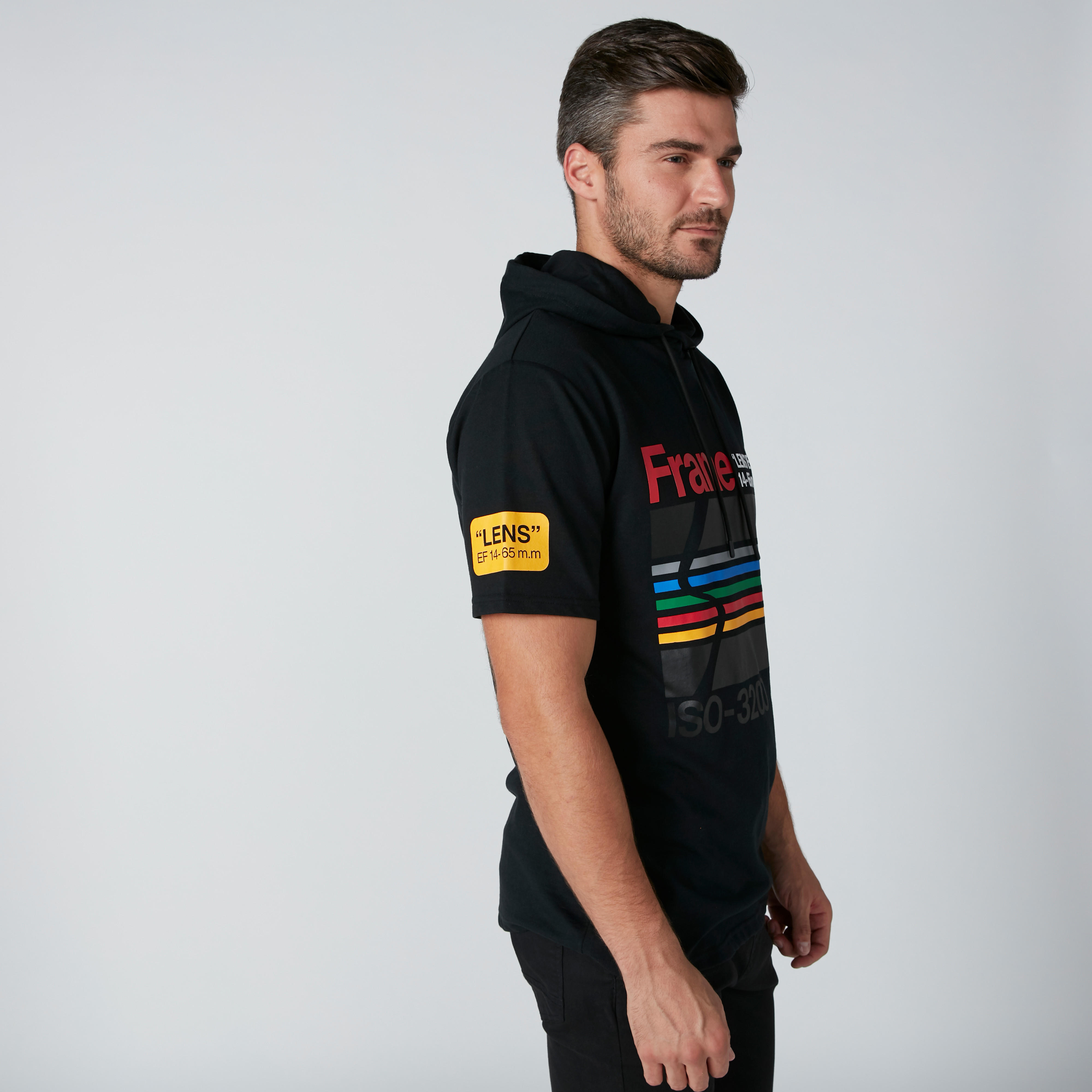 تيشيرت بقبّعة وأكمام قصيرة وطبعات-men-clothing-tshirtsandpolos-tshirts-image-4
