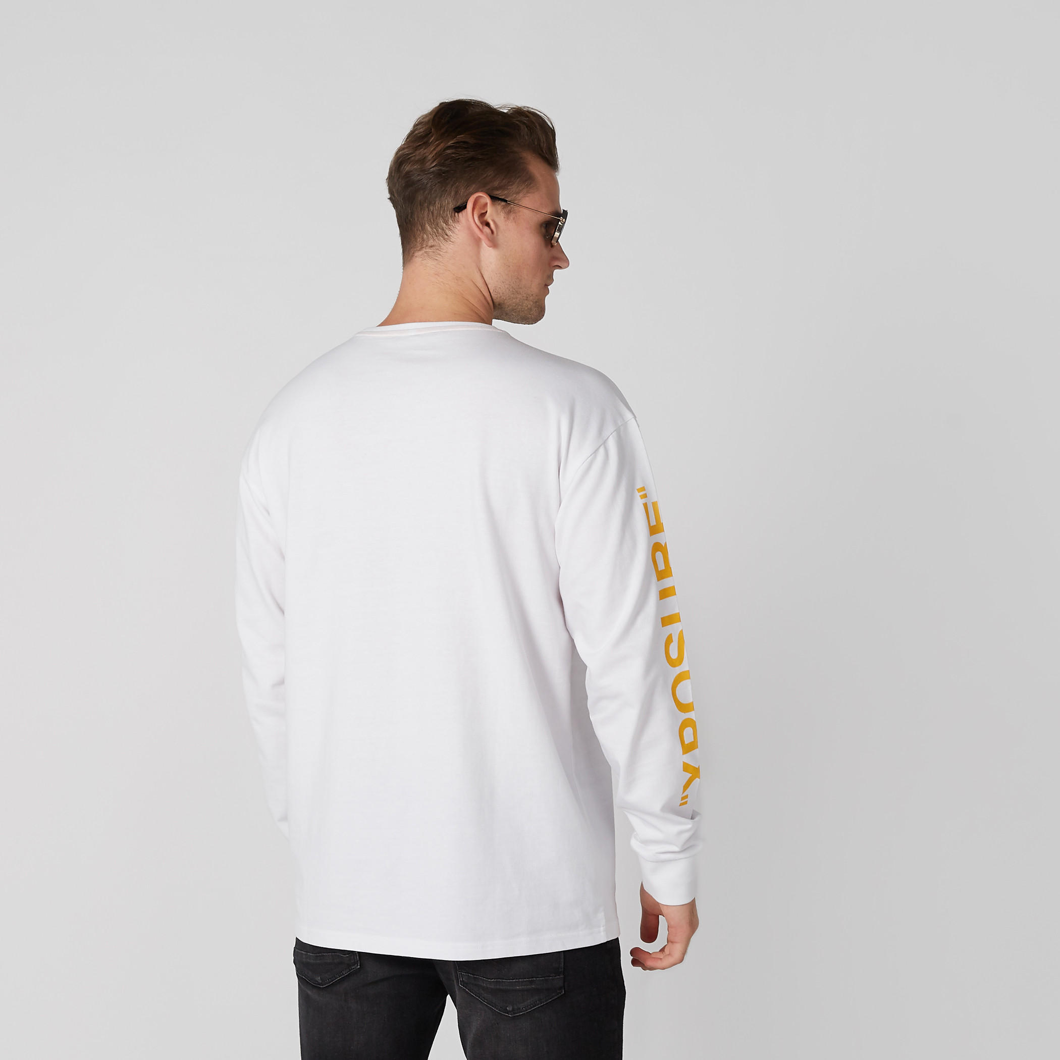 تيشيرت واسع بأكمام طويلة وطبعات وياقة ضيقة-men-clothing-tshirtsandpolos-tshirts-image-4