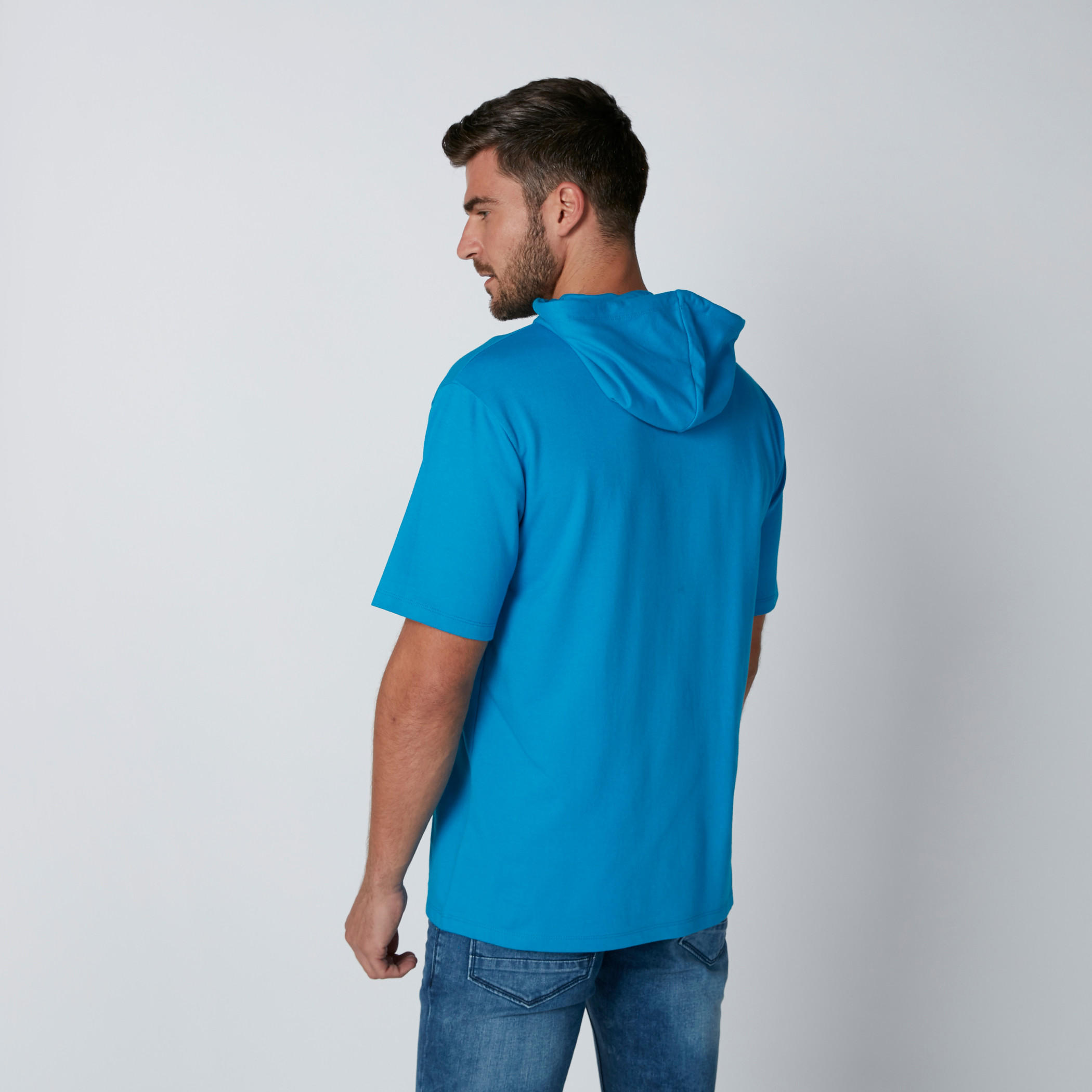 تيشيرت بقبّعة وأكمام قصيرة وطبعات-men-clothing-tshirtsandpolos-tshirts-image-3