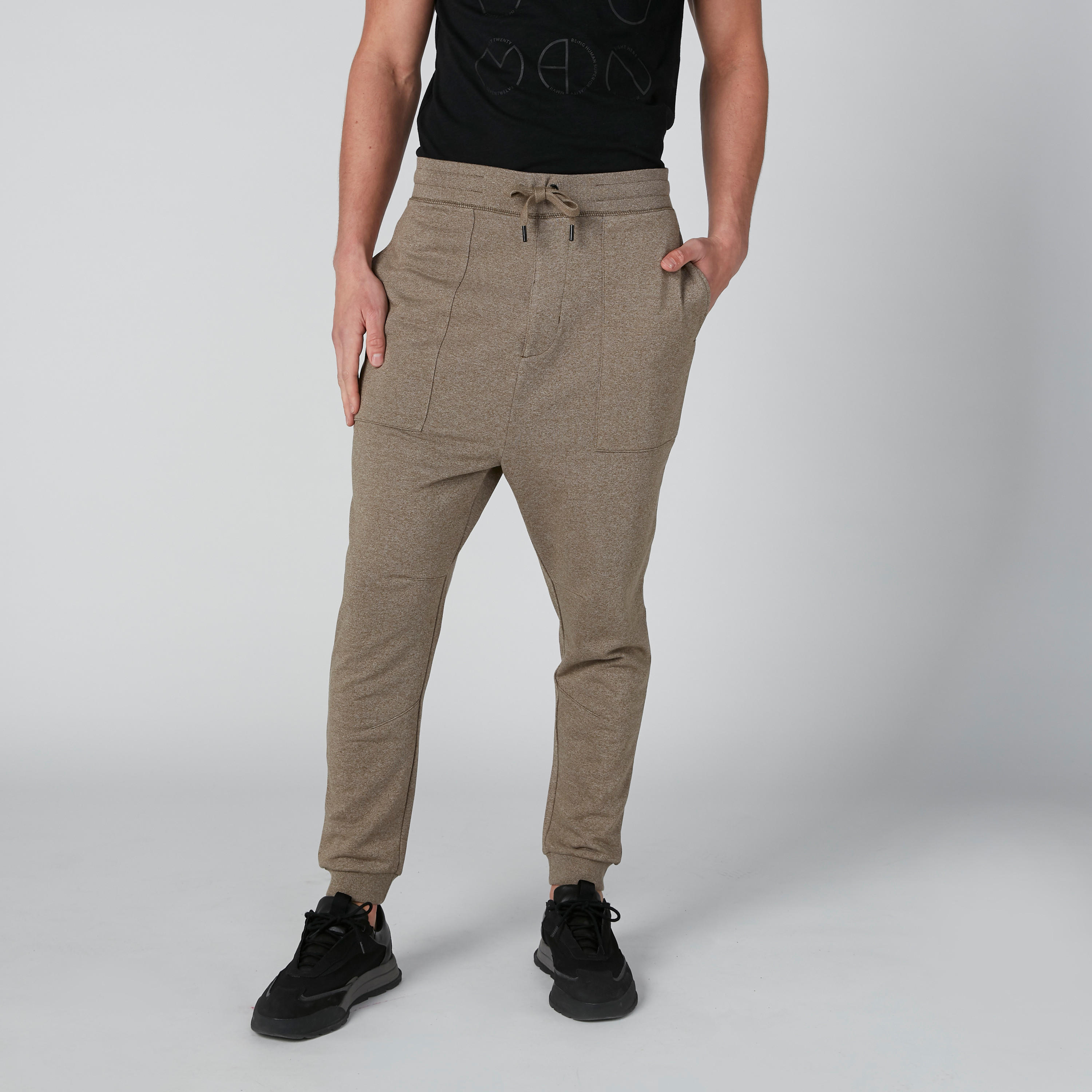 بنطال رياضي طويل برباط وجيوب-men-clothing-bottoms-joggers-image-3