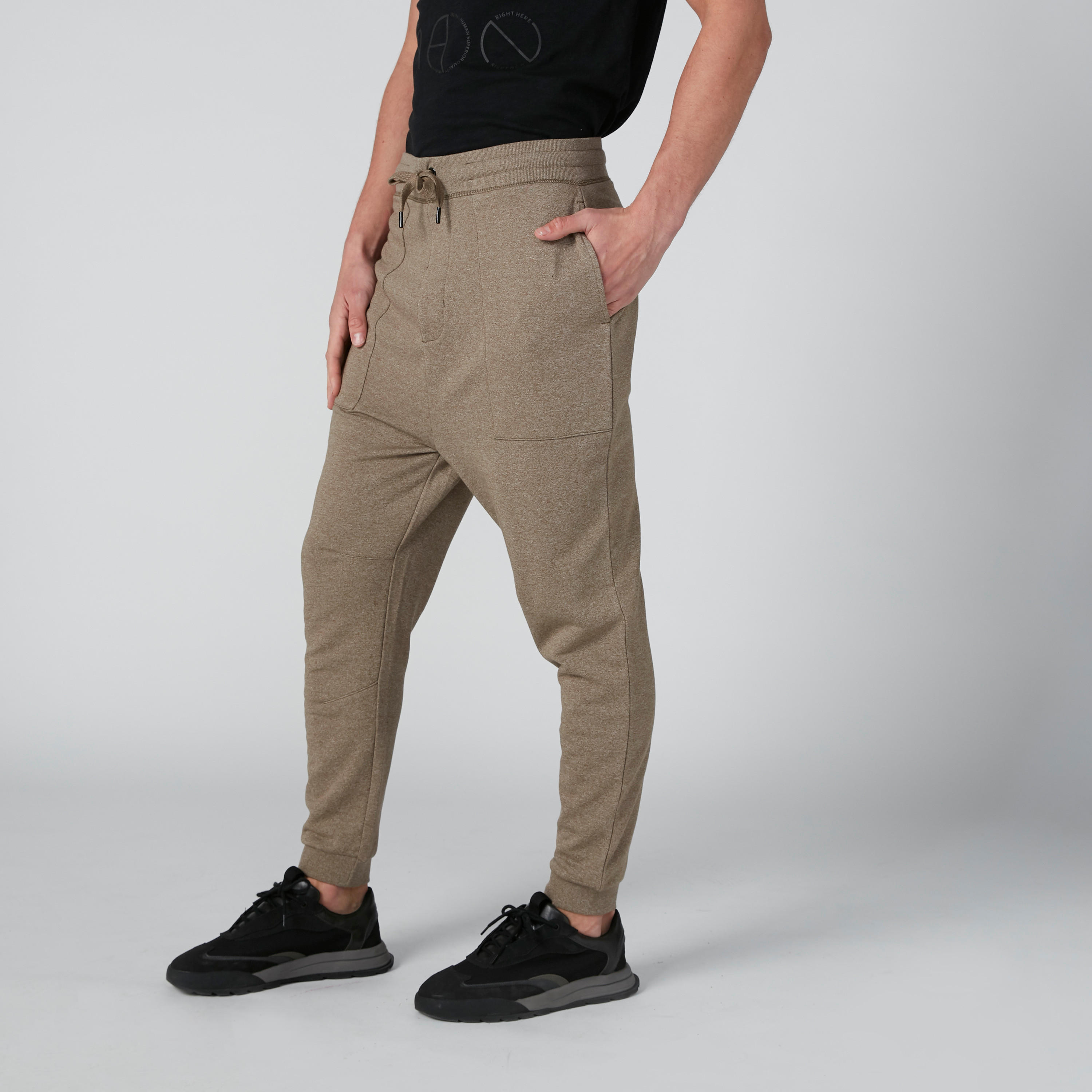 بنطال رياضي طويل برباط وجيوب-men-clothing-bottoms-joggers-image-4