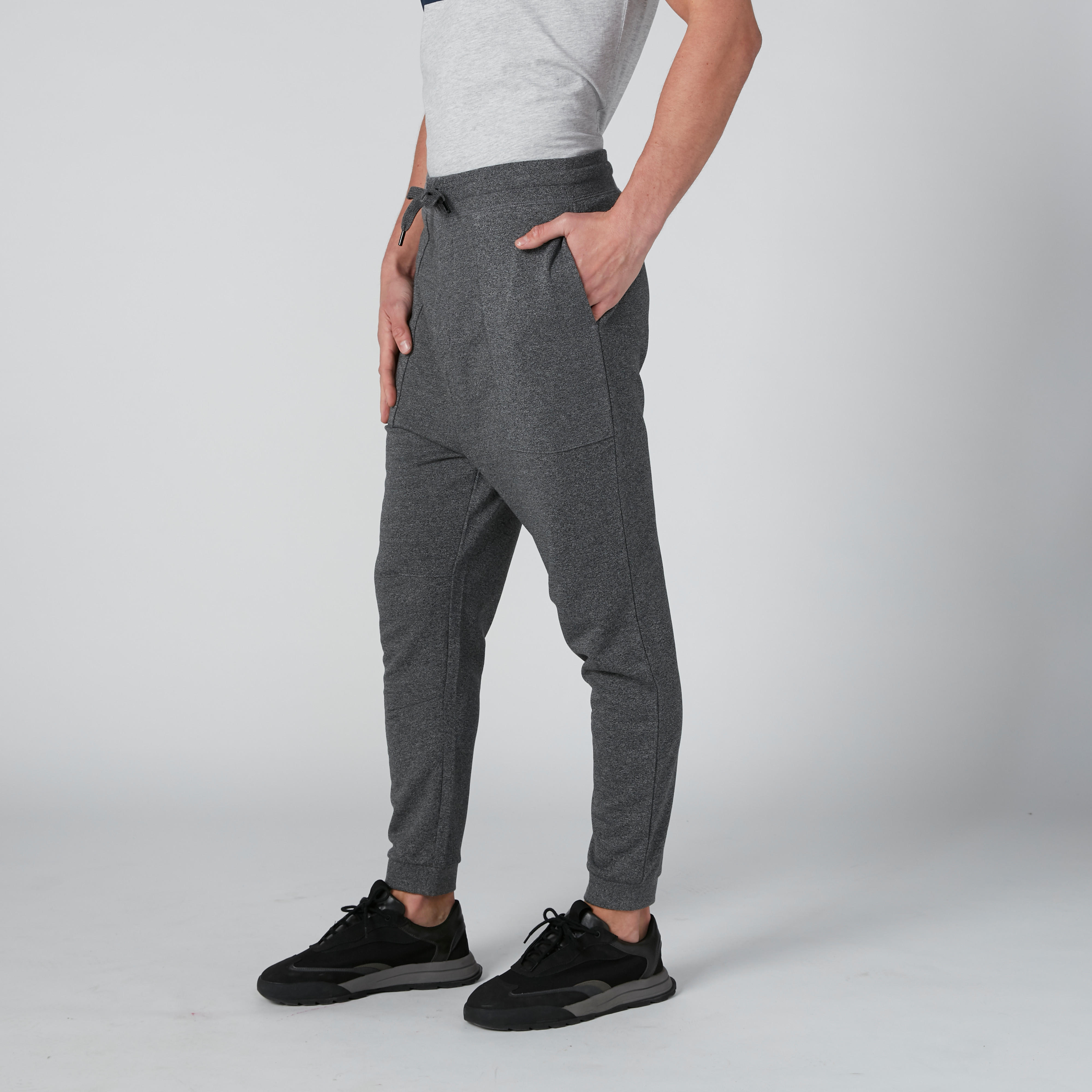 بنطال رياضي سادة برباط وجيوب-men-clothing-bottoms-joggers-image-4
