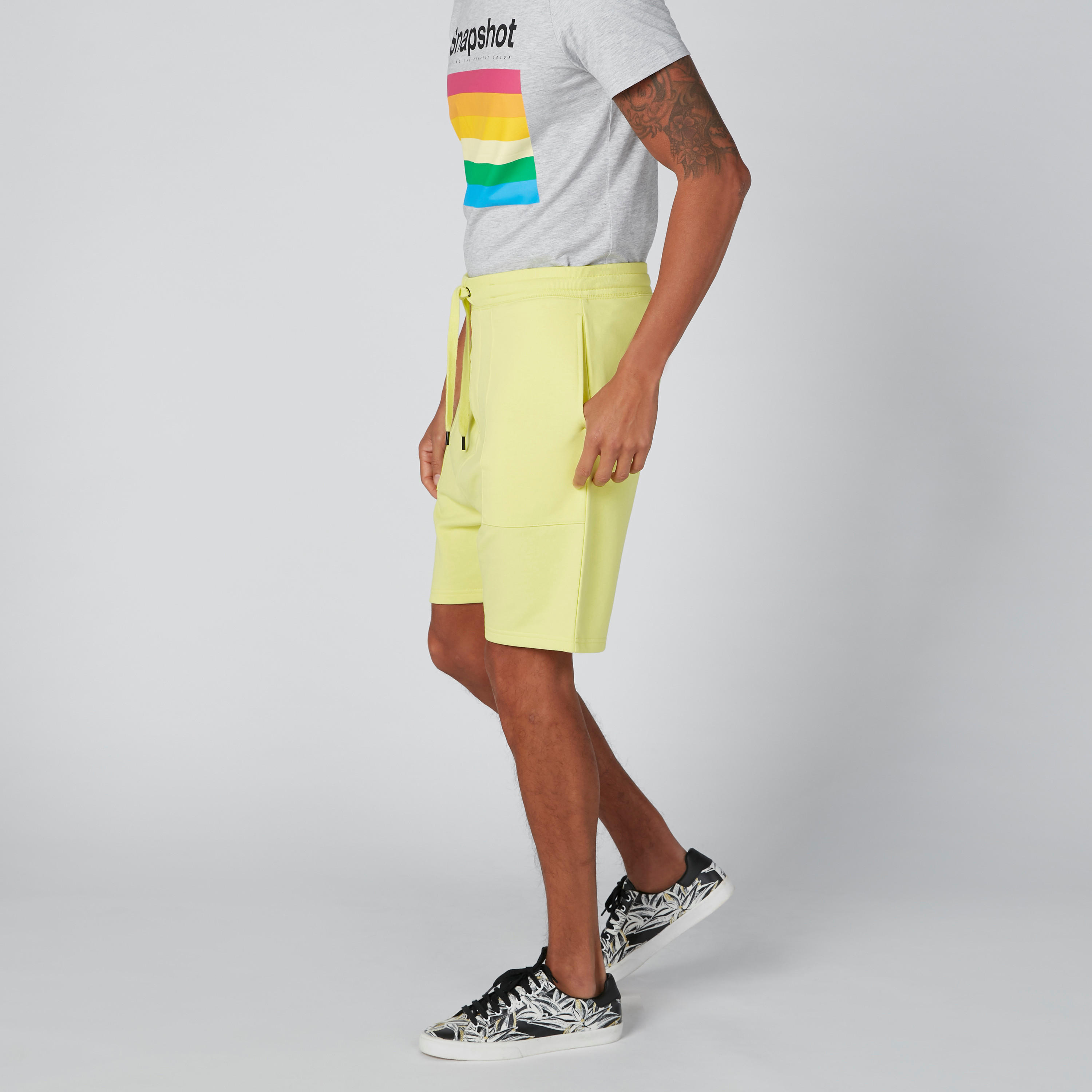شورت مستدام واسع برباط وجيوب-men-clothing-bottoms-shorts-image-3