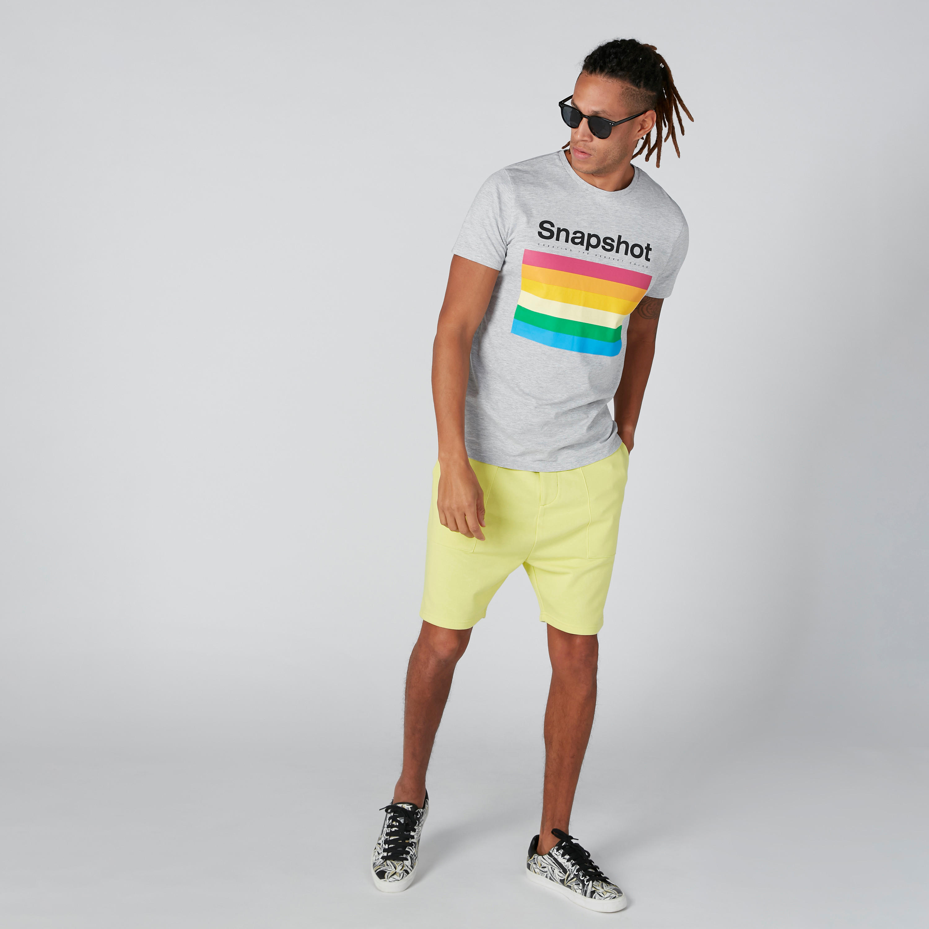 شورت مستدام واسع برباط وجيوب-men-clothing-bottoms-shorts-image-4