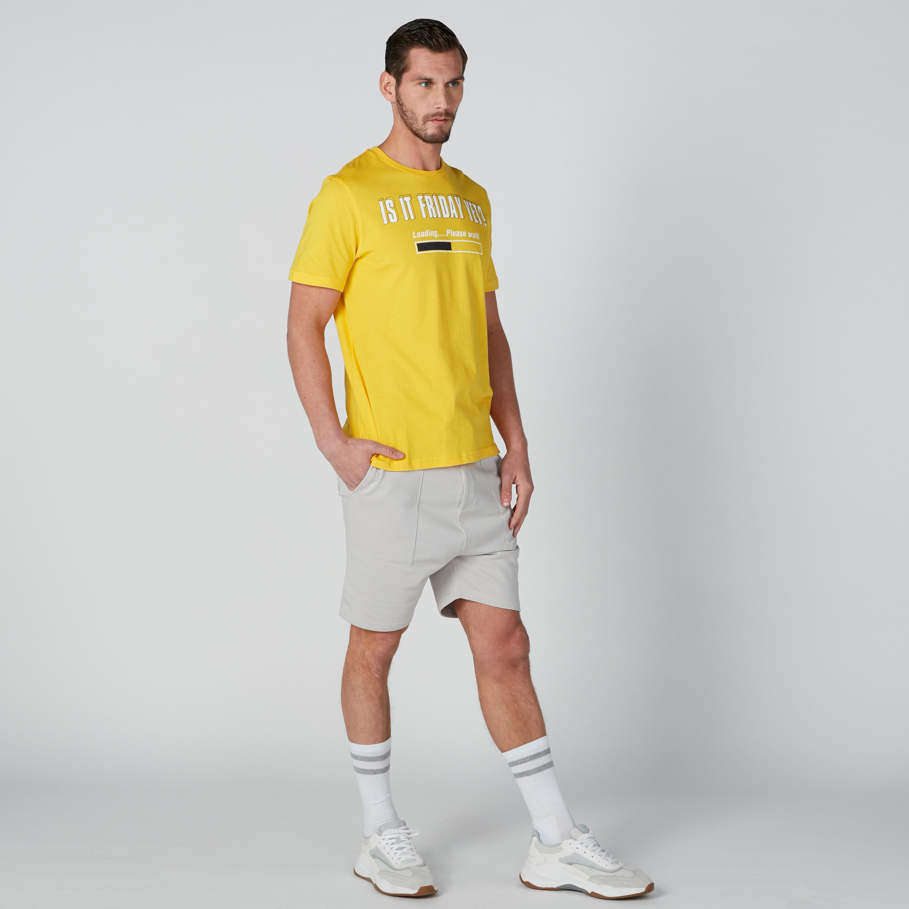 شورت بقصّة عادية ورباط وجيوب-men-clothing-bottoms-shorts-image-1