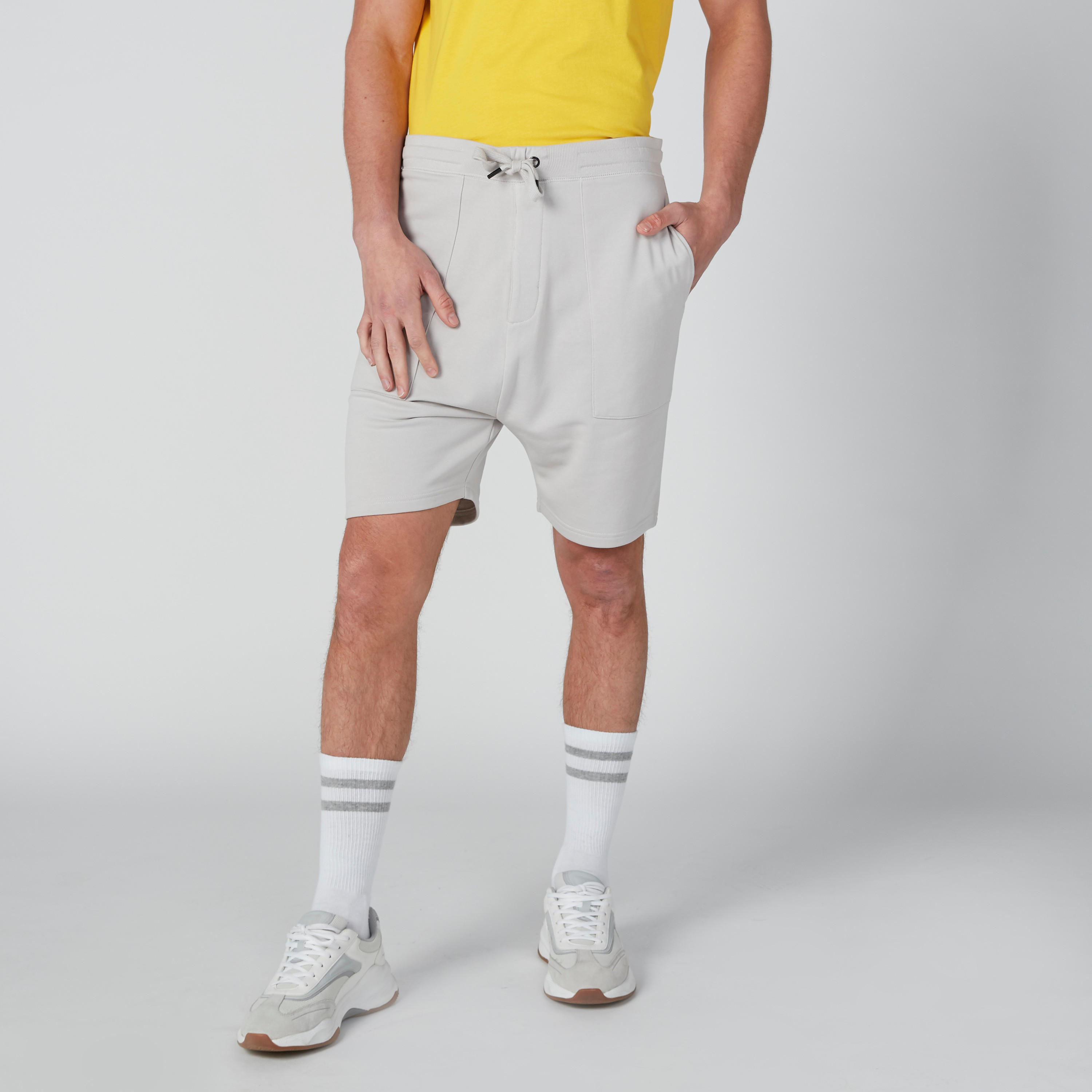 شورت بقصّة عادية ورباط وجيوب-men-clothing-bottoms-shorts-image-3