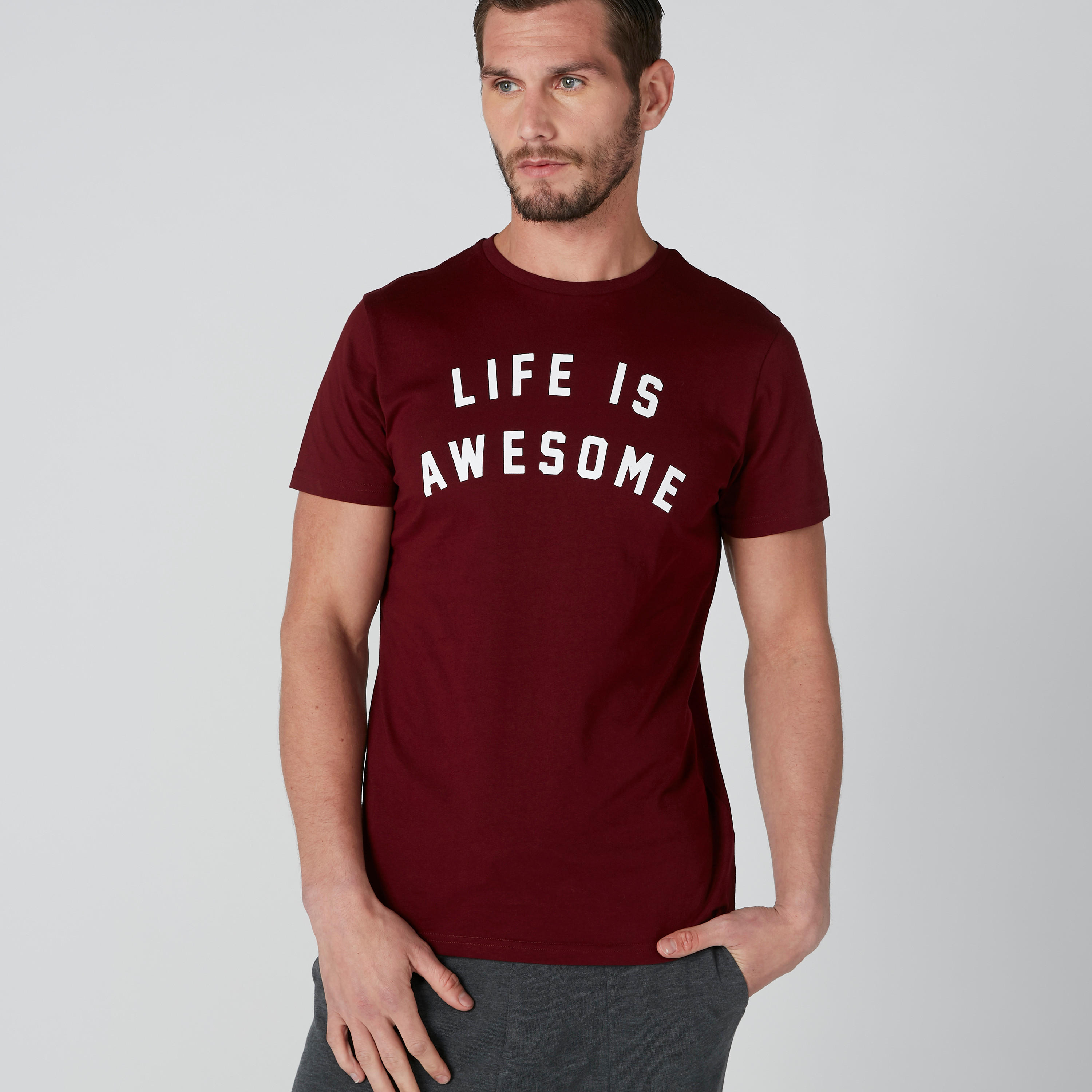 تيشيرت بطبعات وياقة مستديرة وأكمام قصيرة-men-clothing-tshirtsandpolos-tshirts-image-1
