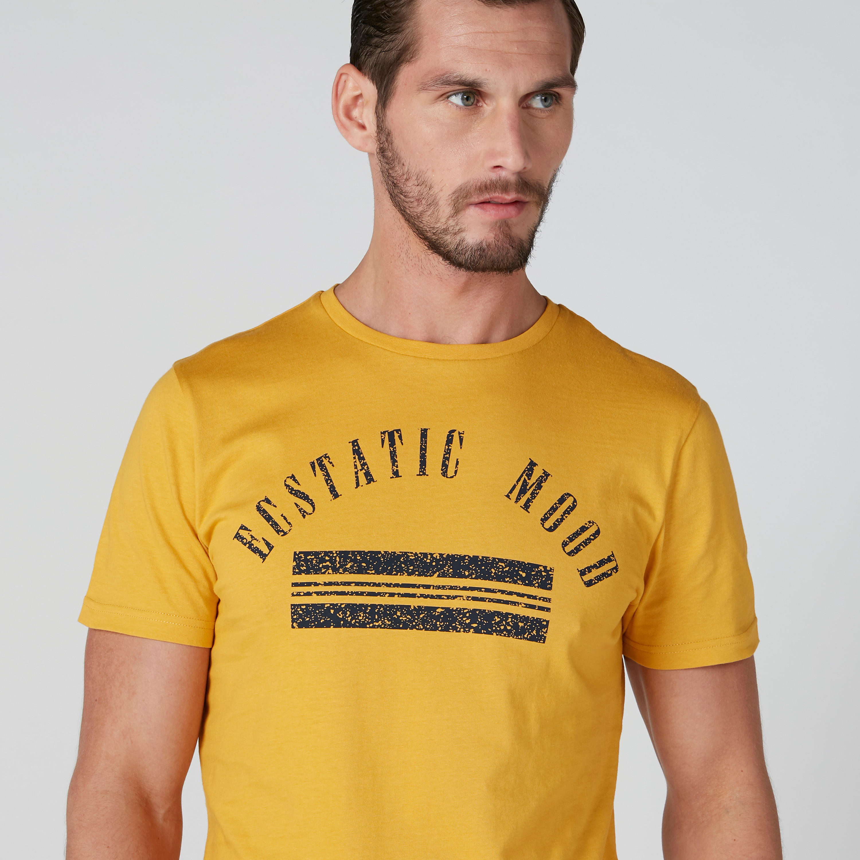 تيشيرت بطبعات وياقة مستديرة وأكمام قصيرة-men-clothing-tshirtsandpolos-tshirts-image-1