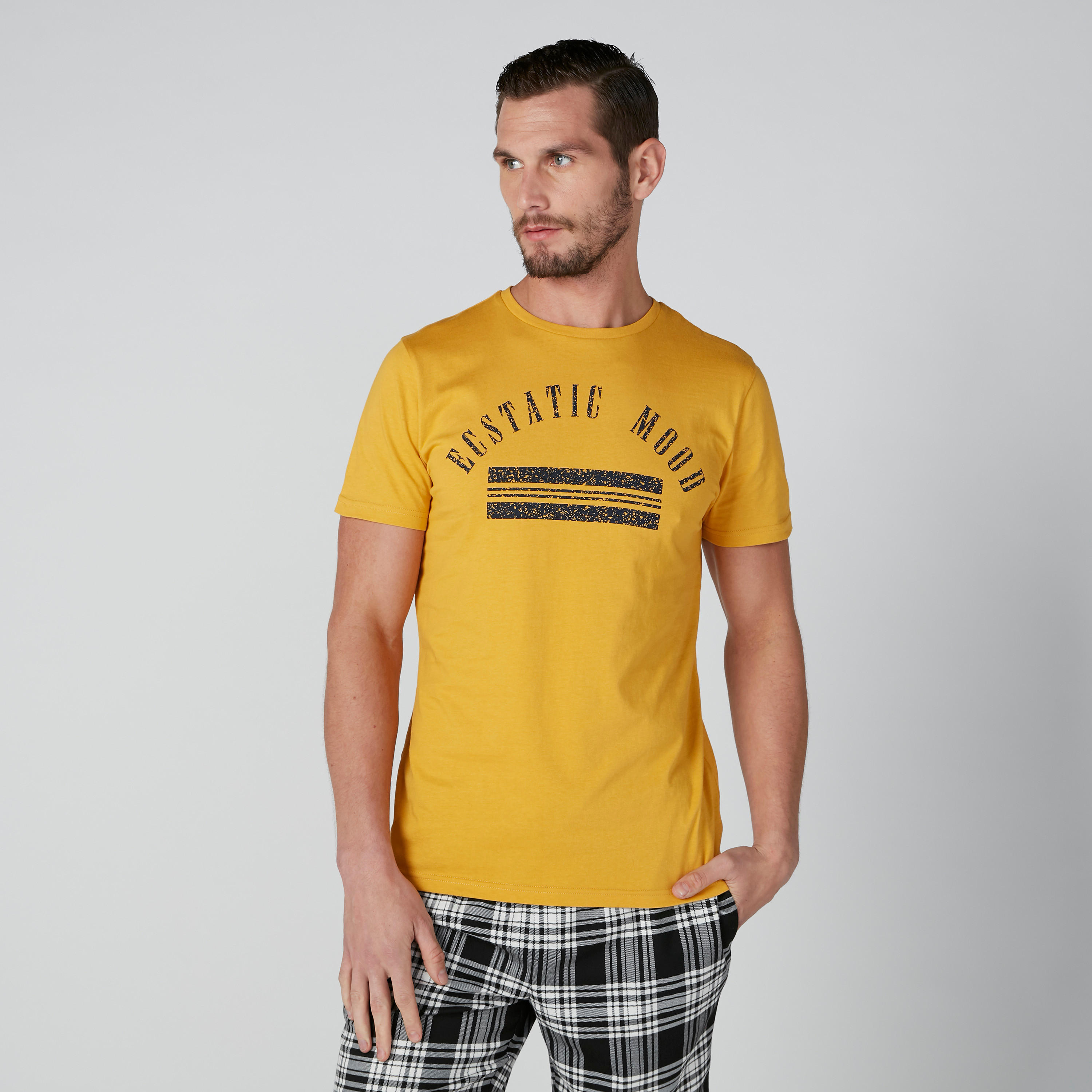 تيشيرت بطبعات وياقة مستديرة وأكمام قصيرة-men-clothing-tshirtsandpolos-tshirts-image-4